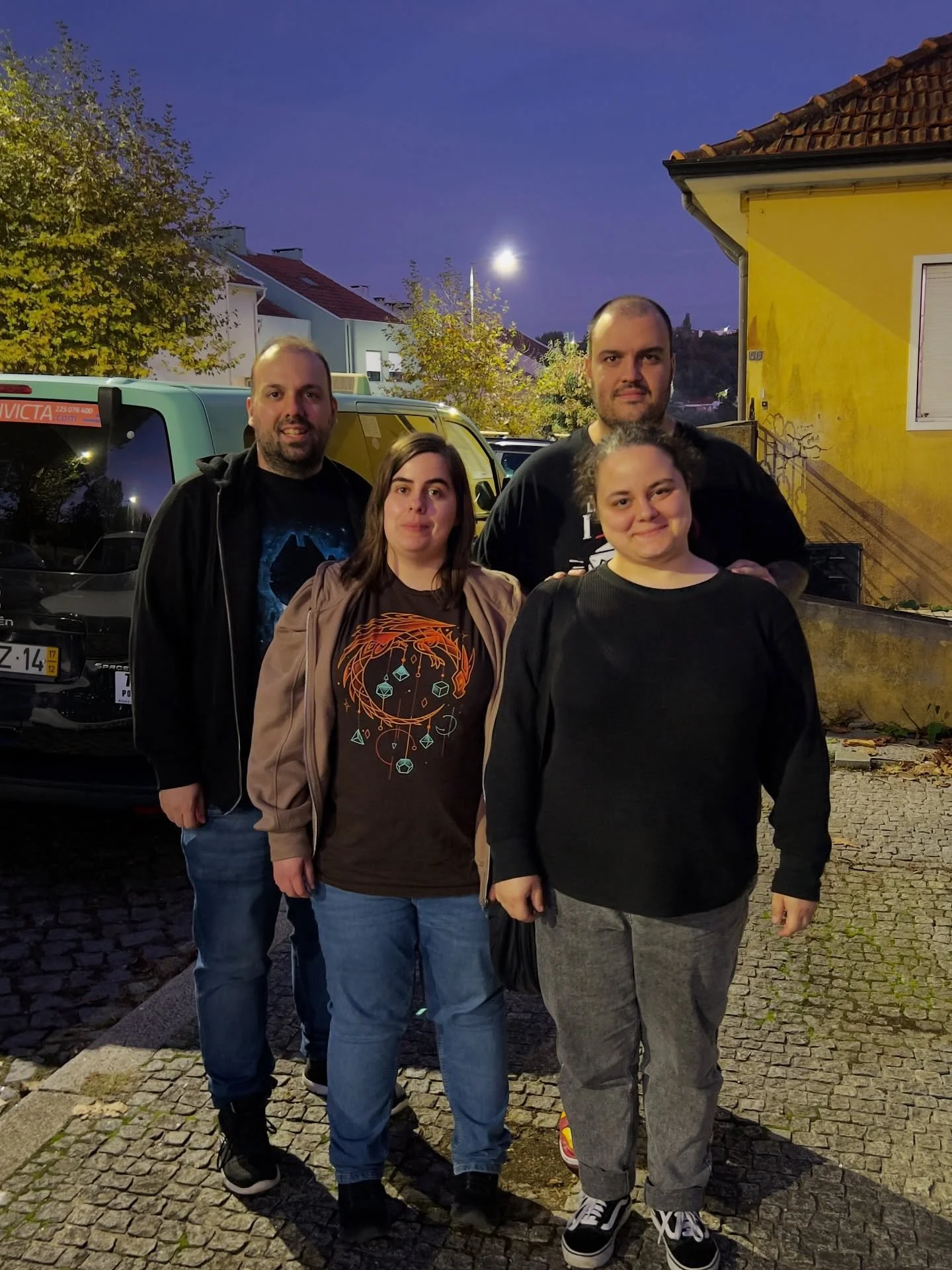 🇵🇹⬇️//🇬🇧 Road trip to Essen, day #17: the last leg of our journey and we have to admit we are feeling a bit sad it is almost over. We have had so much fun with our friends @40secondgames and @afterhours_crochet throughout this adventure. 🗺️
.
📍