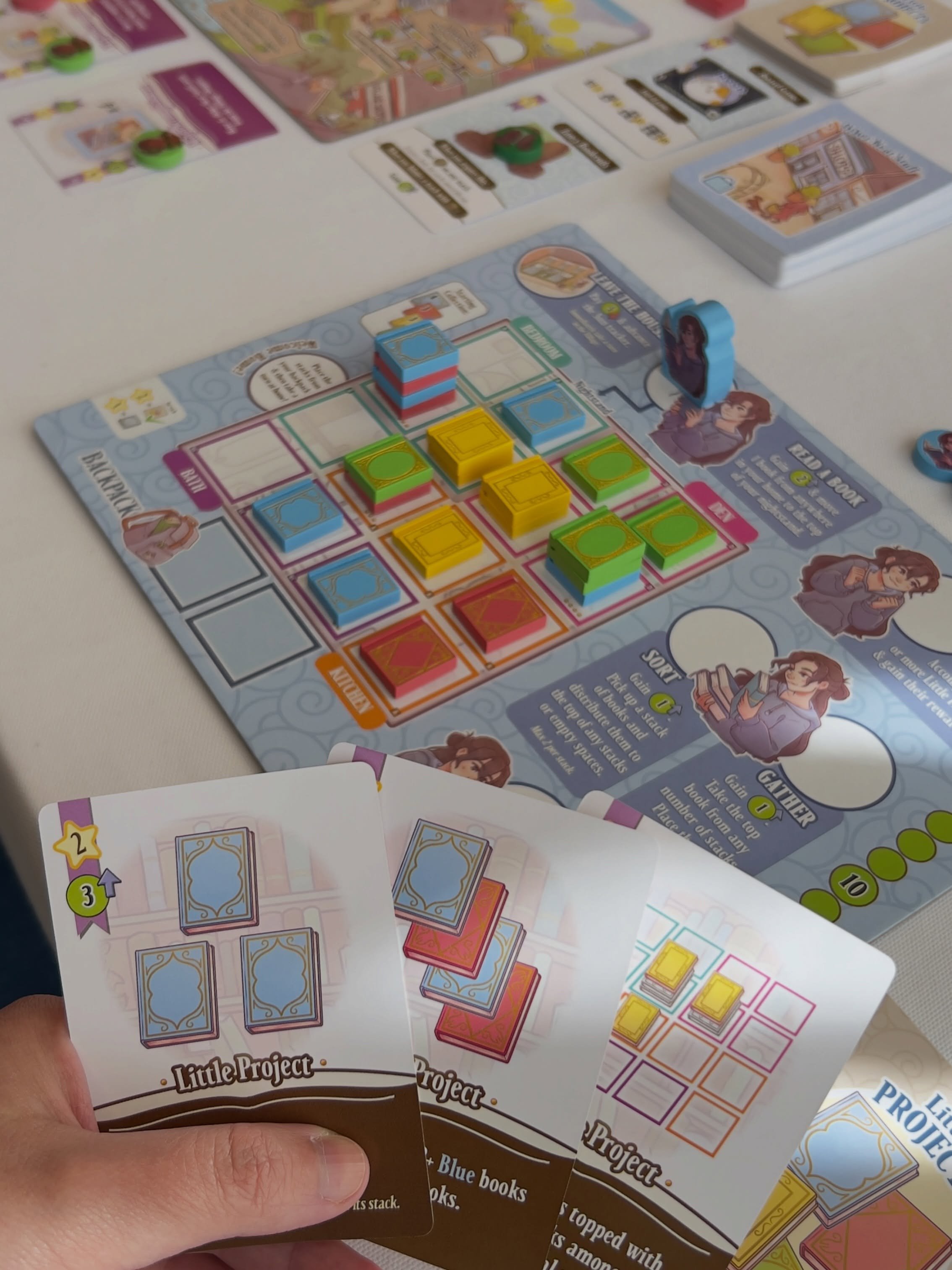 🇵🇹⬇️//🇬🇧 CONVENTION Day 2 at RiaCon, our first full day, starting early in the morning and going to bed earlier as well. 😴
.
We managed 7 plays through 4 different games, 2 of them new to us: A Place for All My Books *, Pi&ntilde;a Coladice *, K