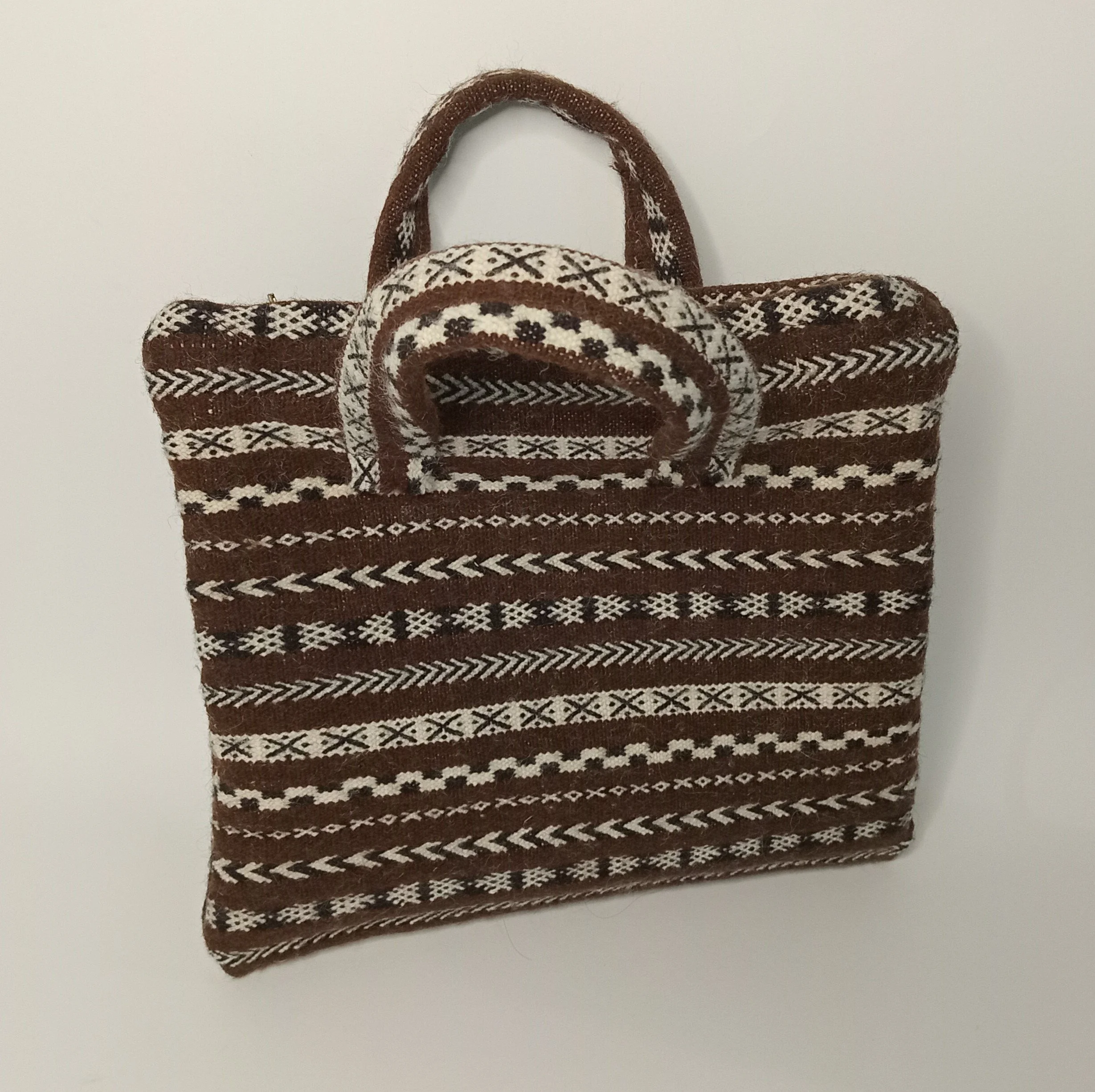 handbag B4 004-a.jpg