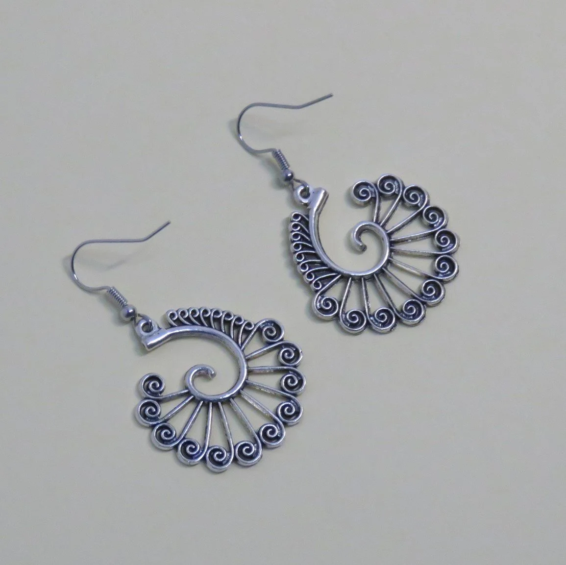 Earrings+B4+043-d.JPG