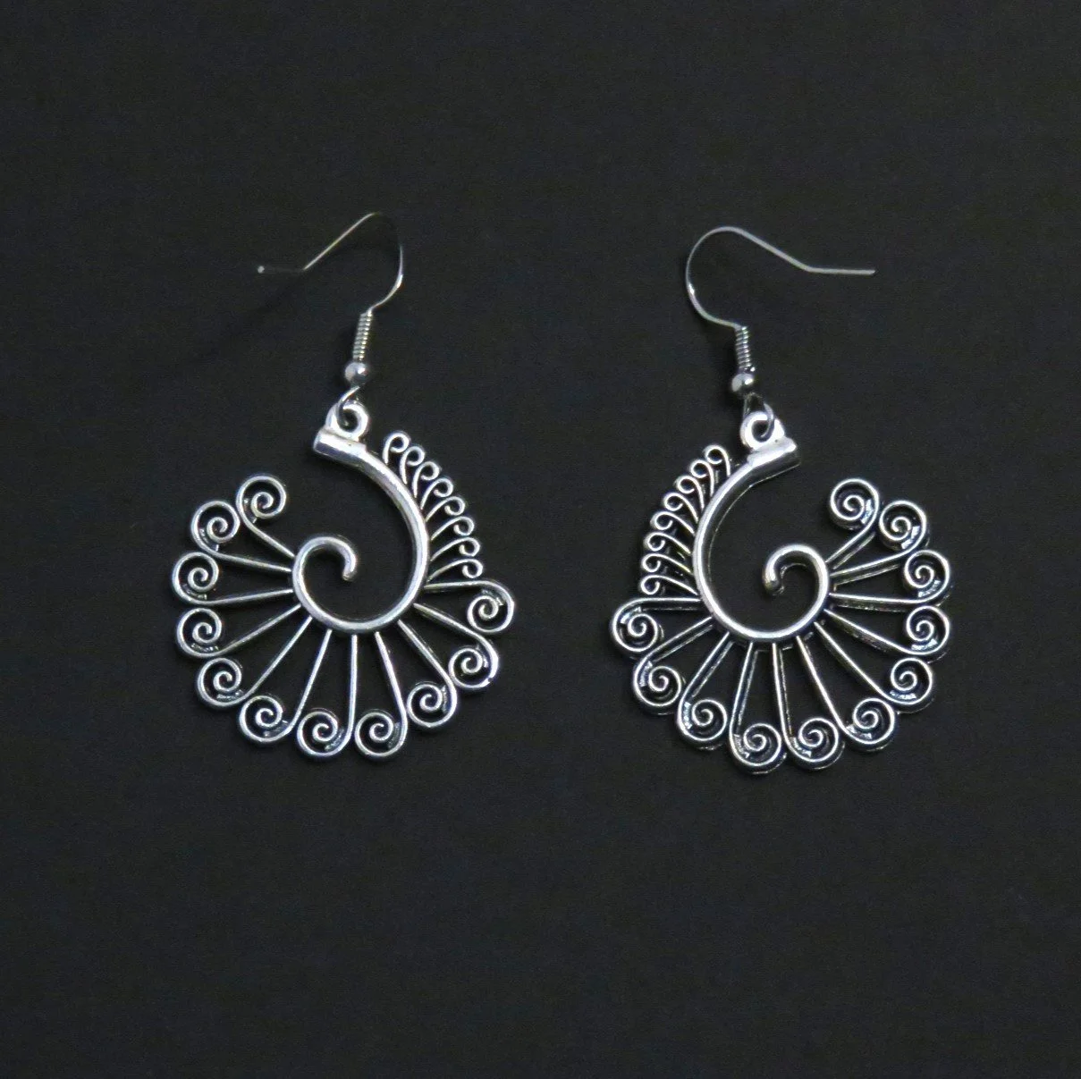 Earrings+B4+043-c.JPG