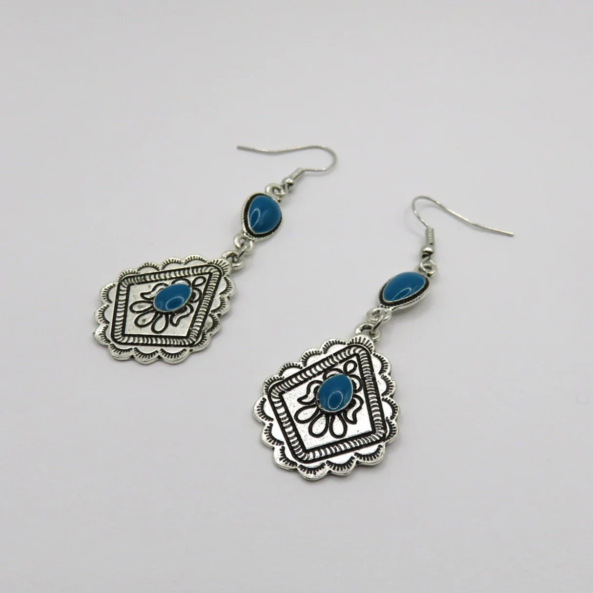 Earrings+B4+047-f.JPG