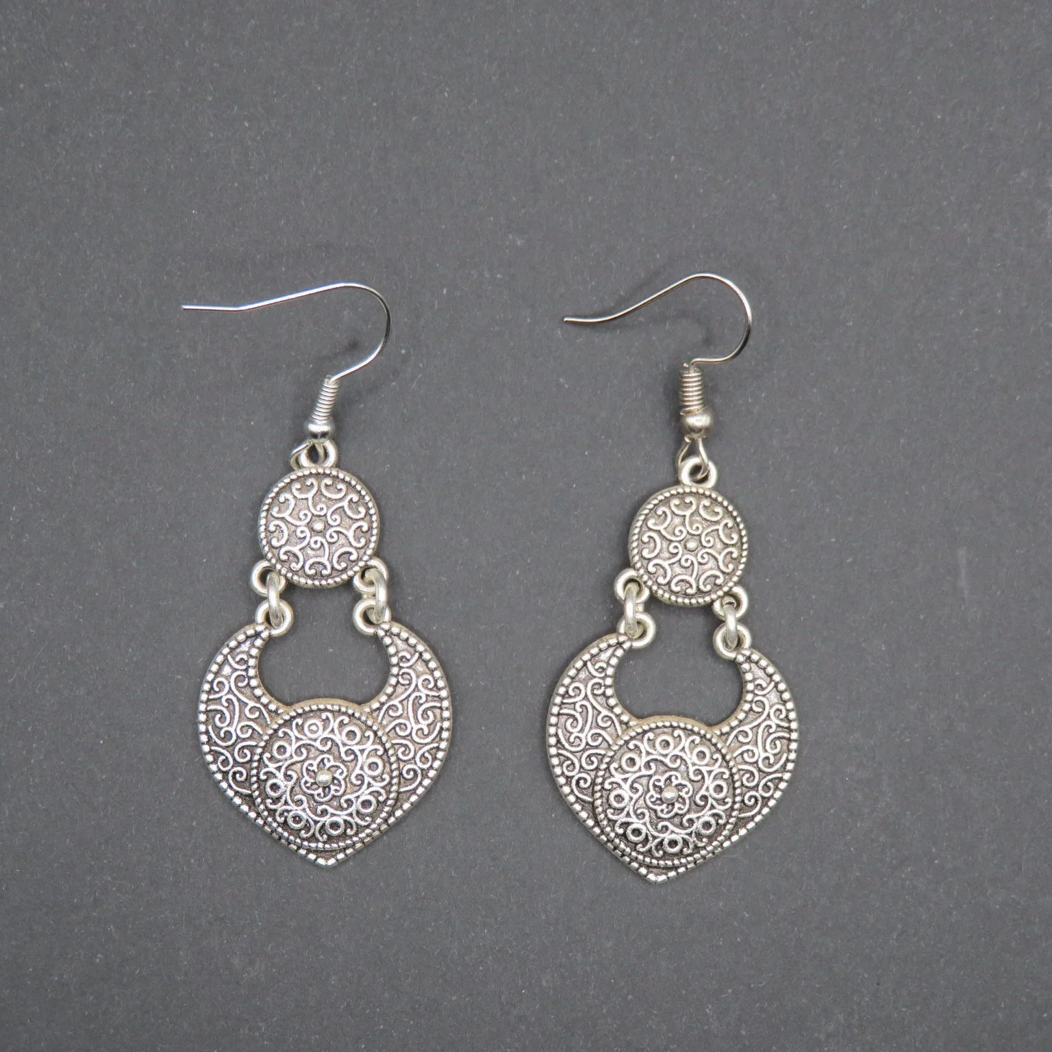 Earrings+B4+049-e.JPG