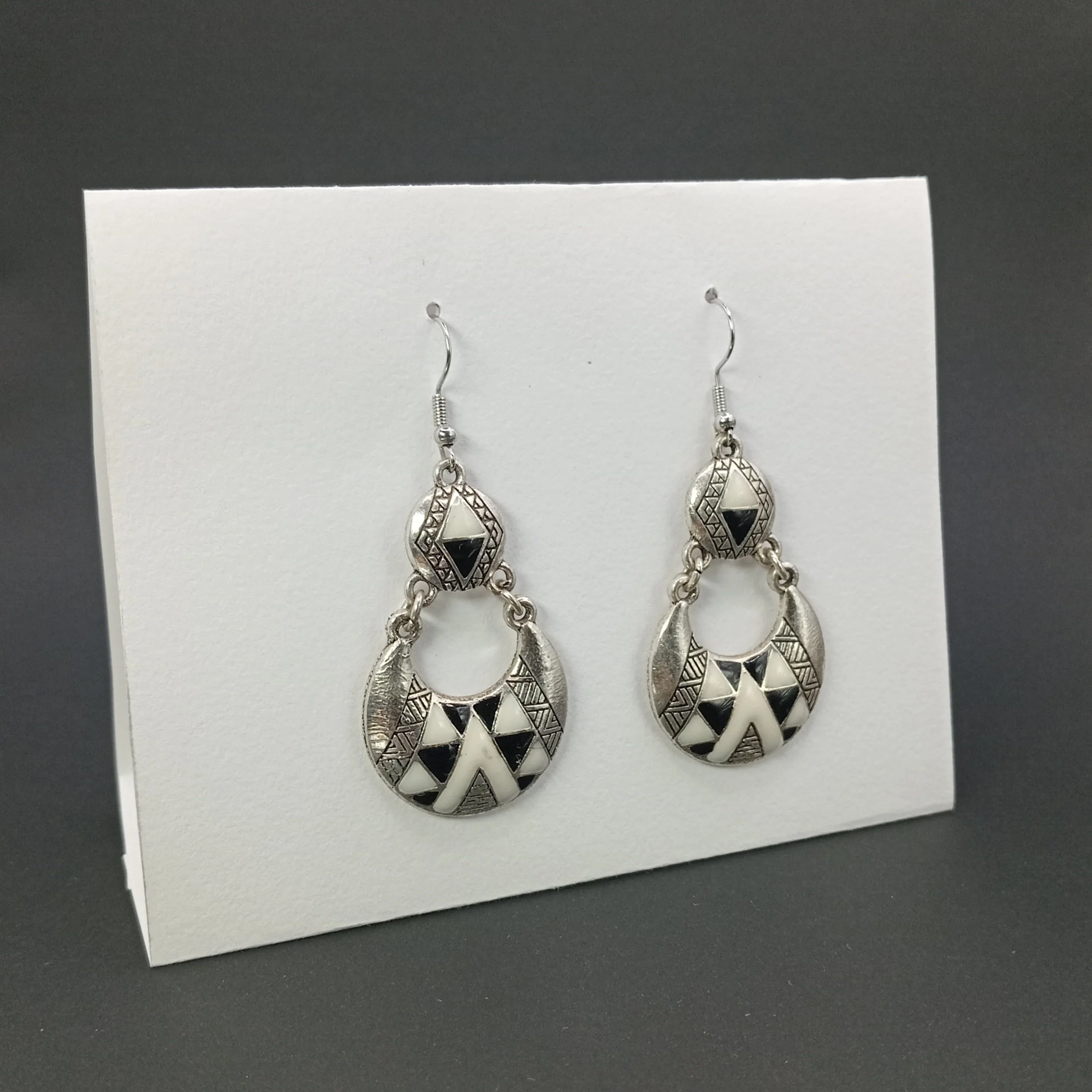 Earrings B5 060-b.jpg