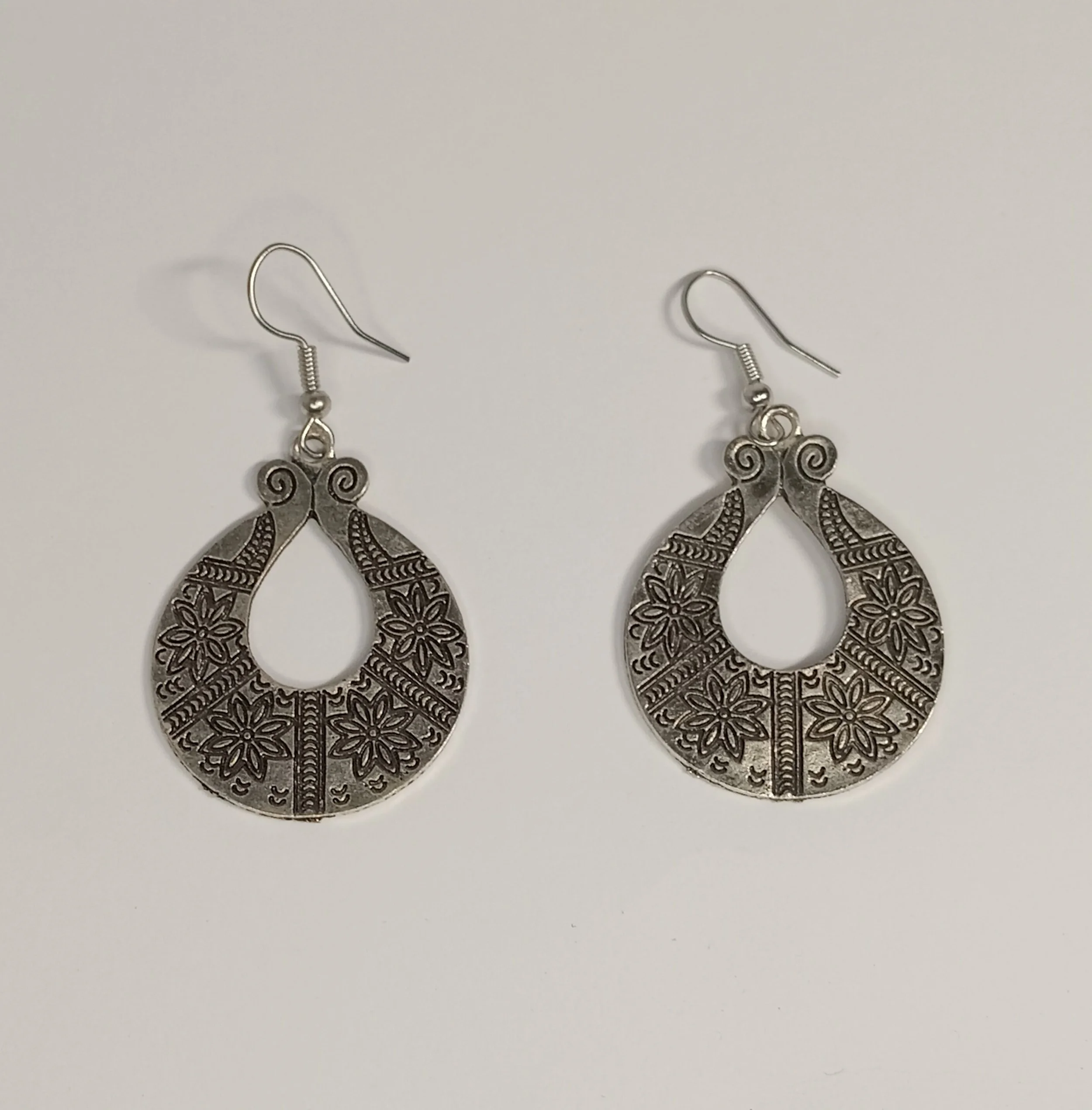Earrings B3 015-c.jpg