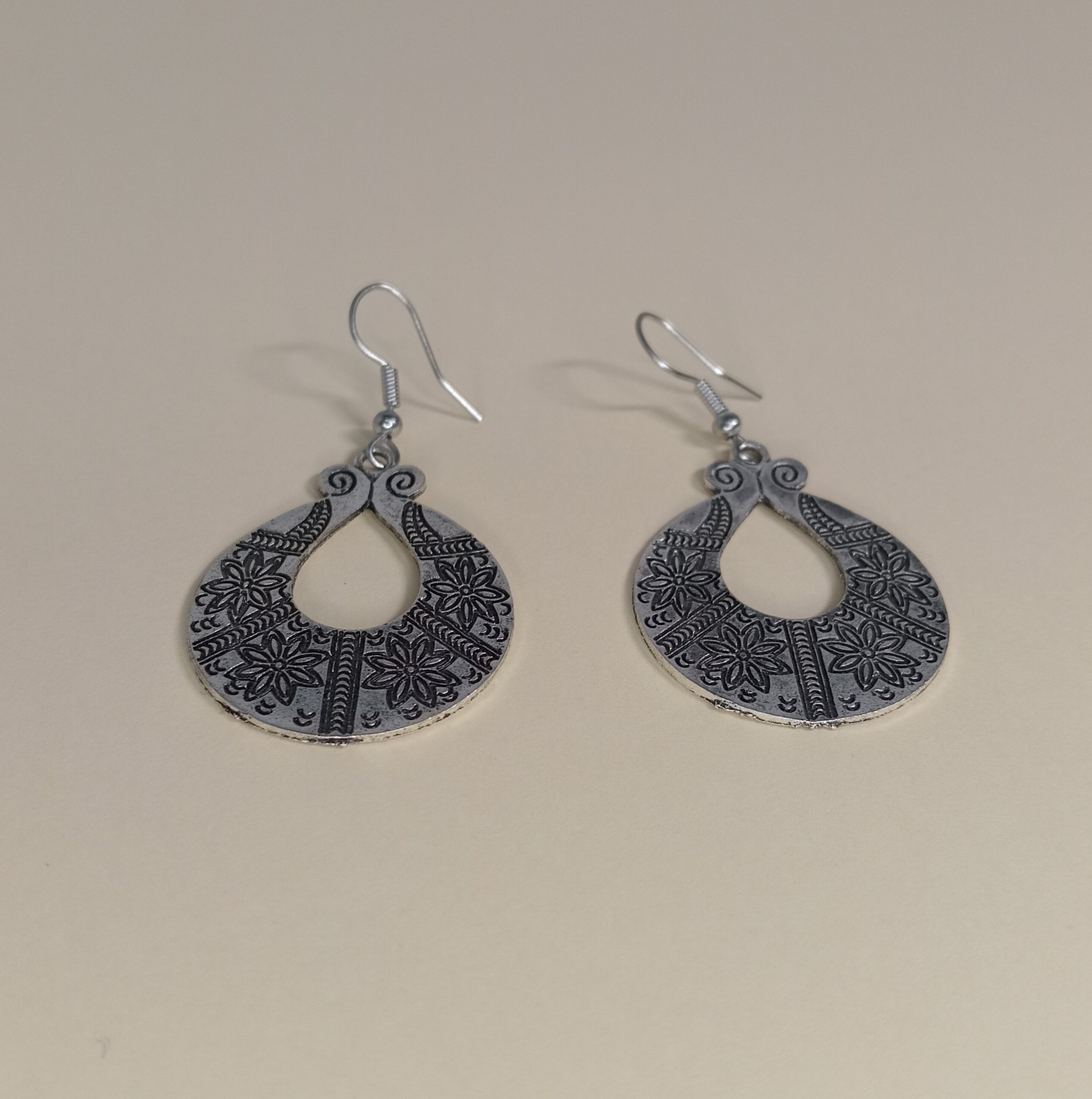 Earrings B3 015-a.jpg