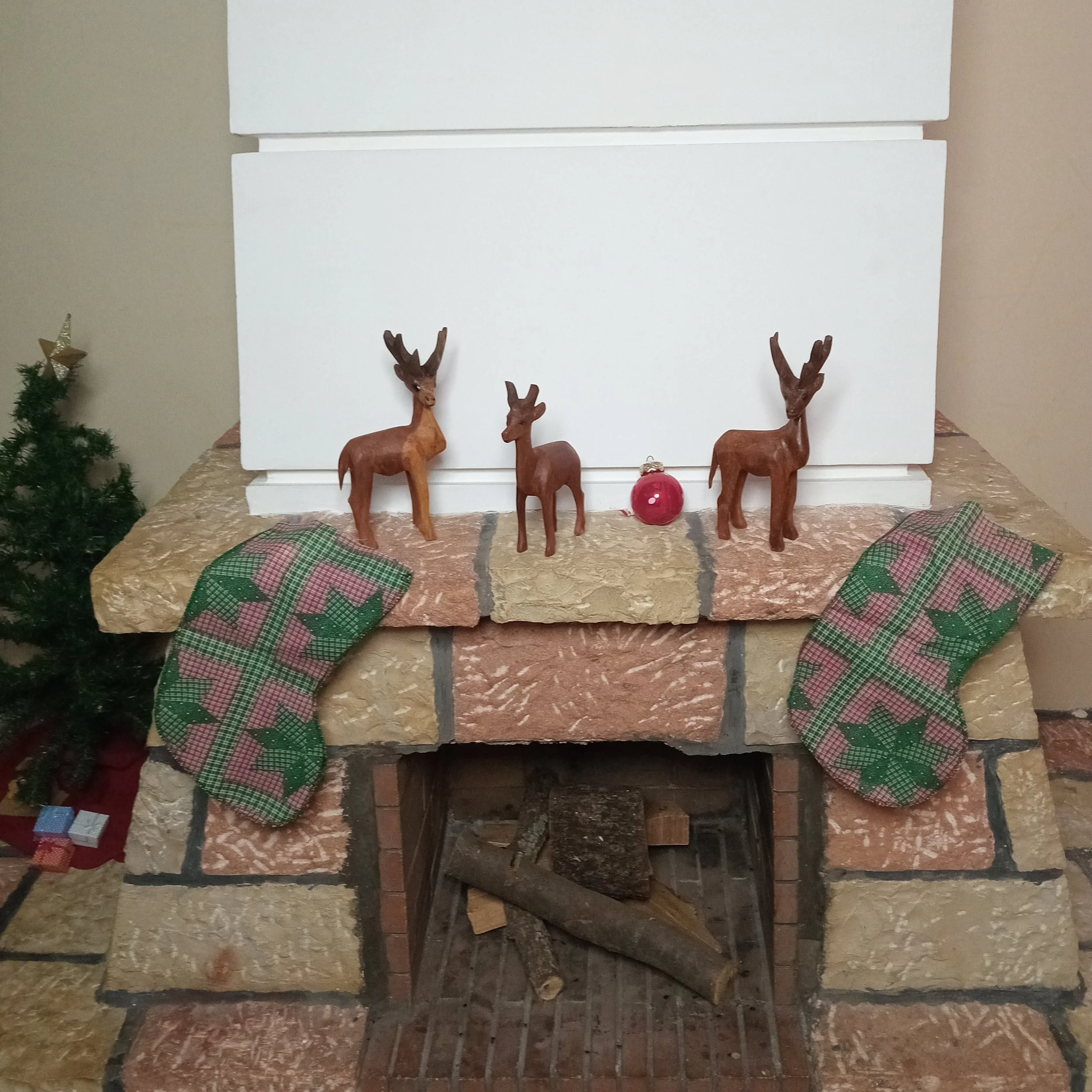 reindeer b5 003-b.jpg