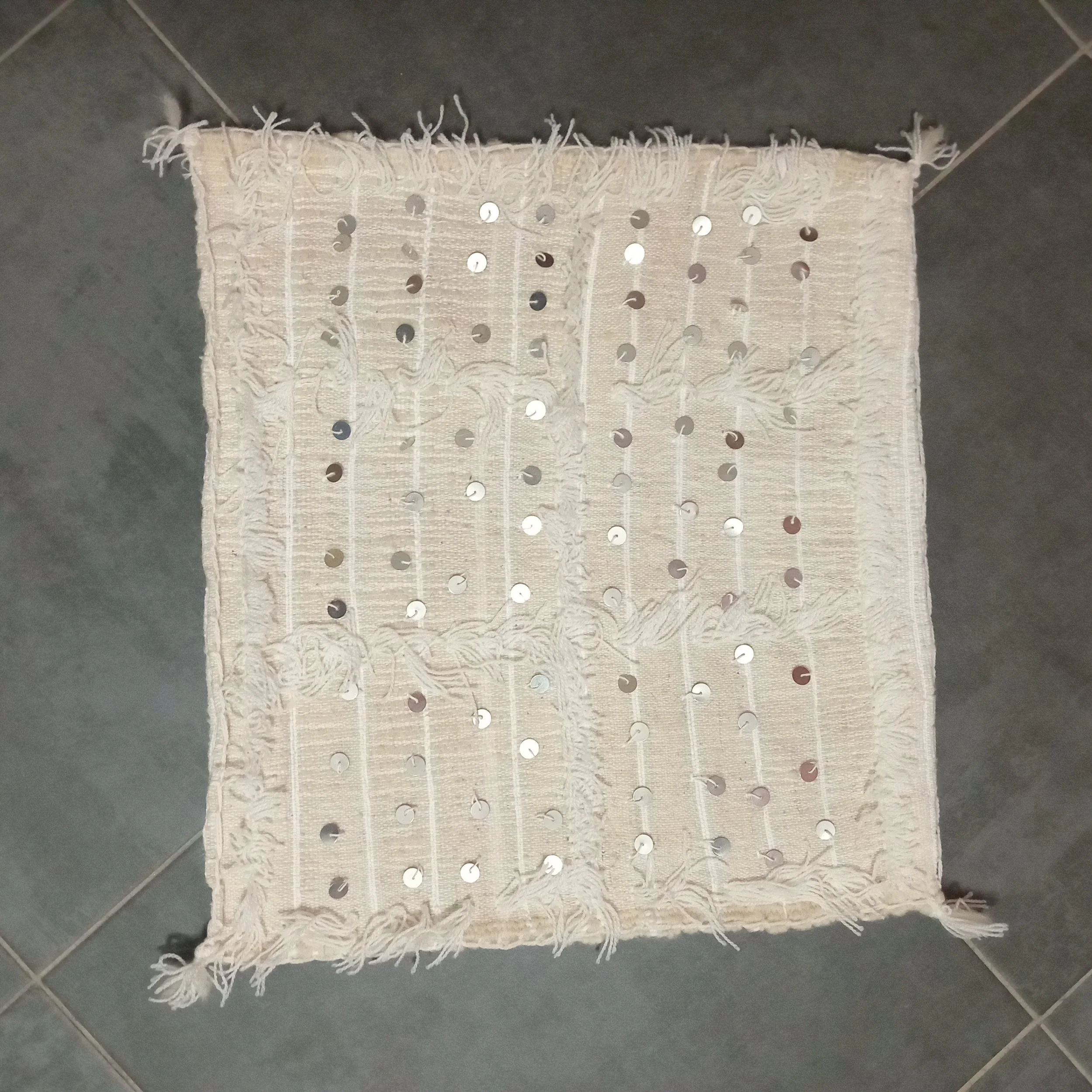 Pillows b5 008-e.jpg