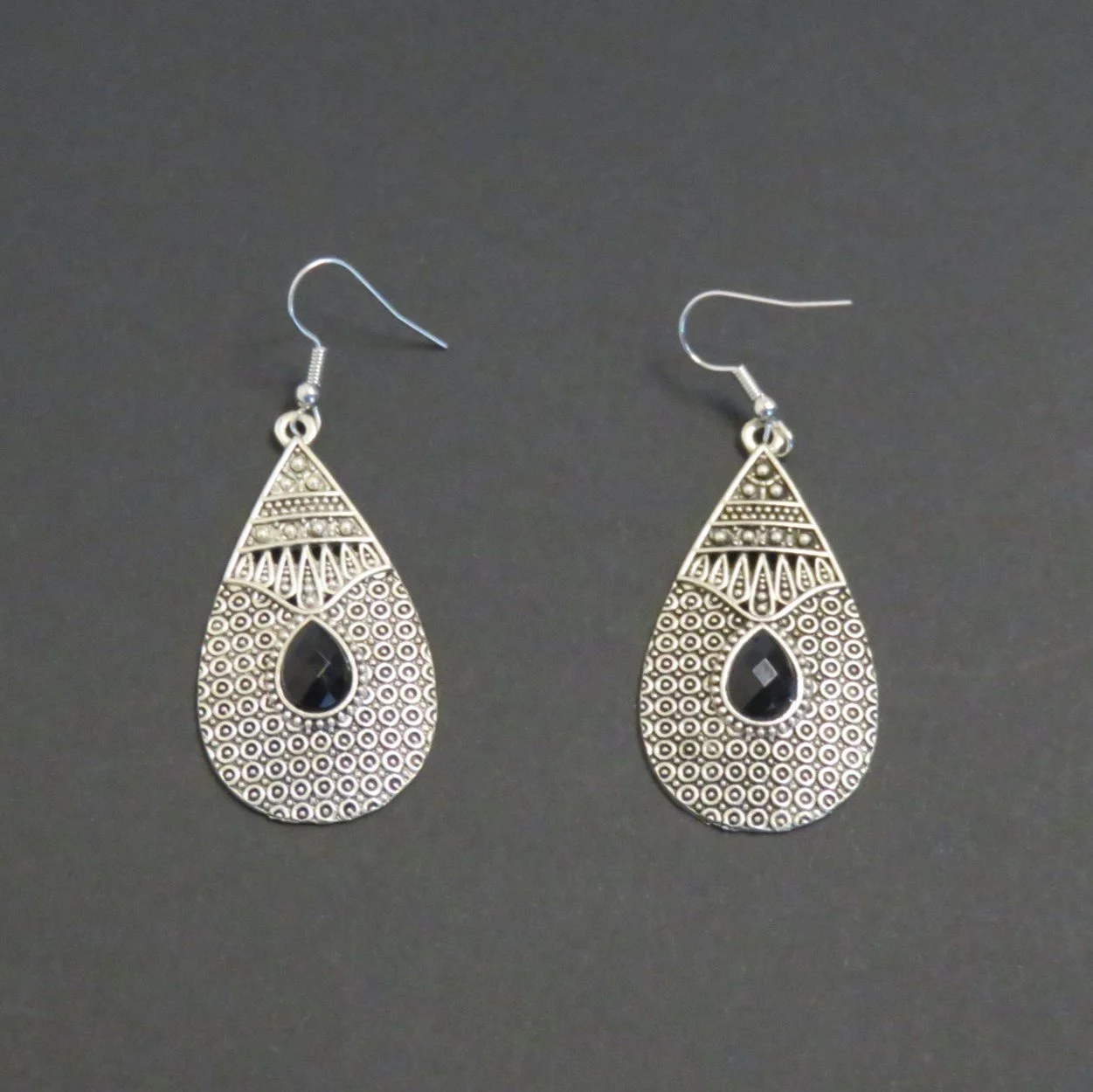 Earrings B3 020-a.JPG