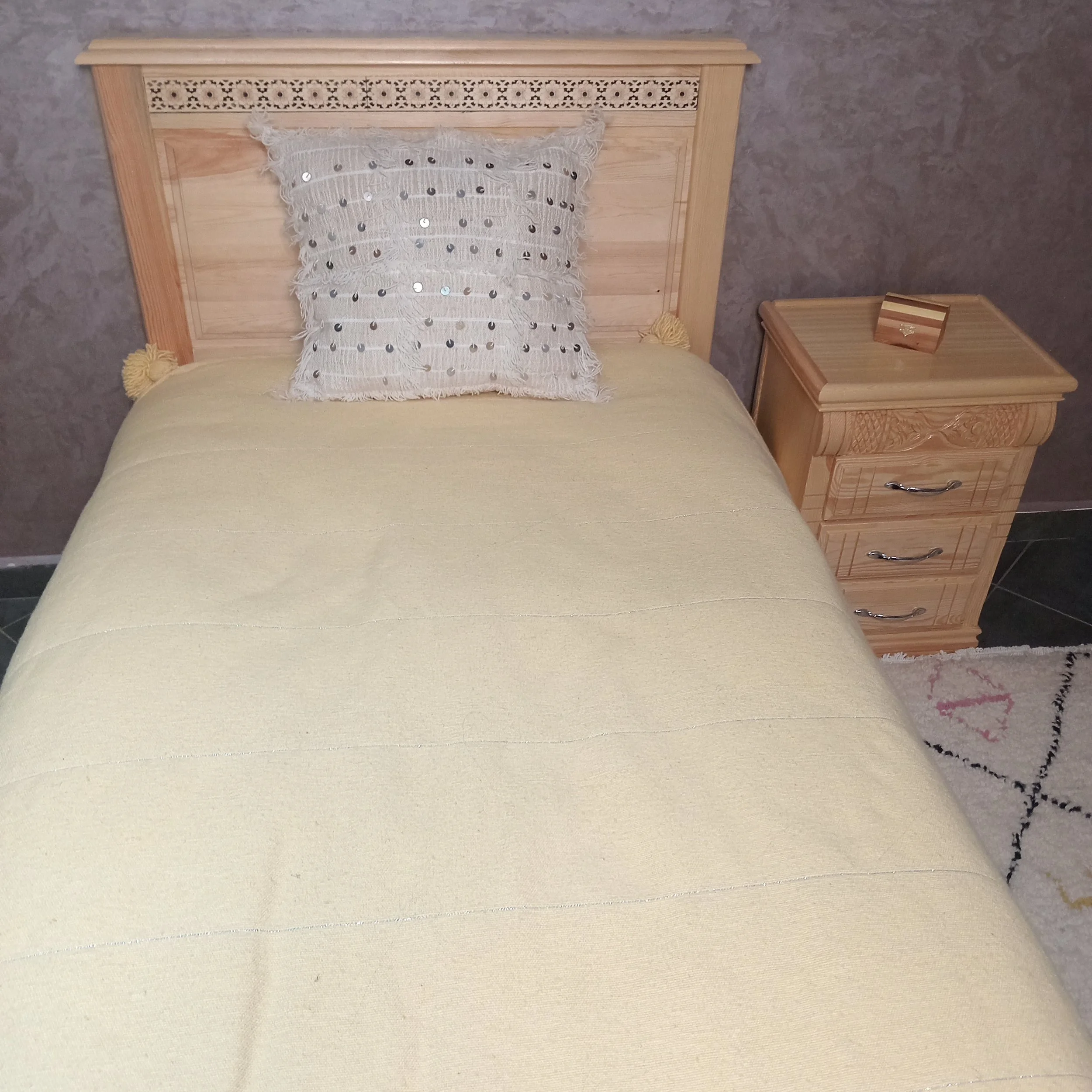 Pillows b5 008-b.jpg