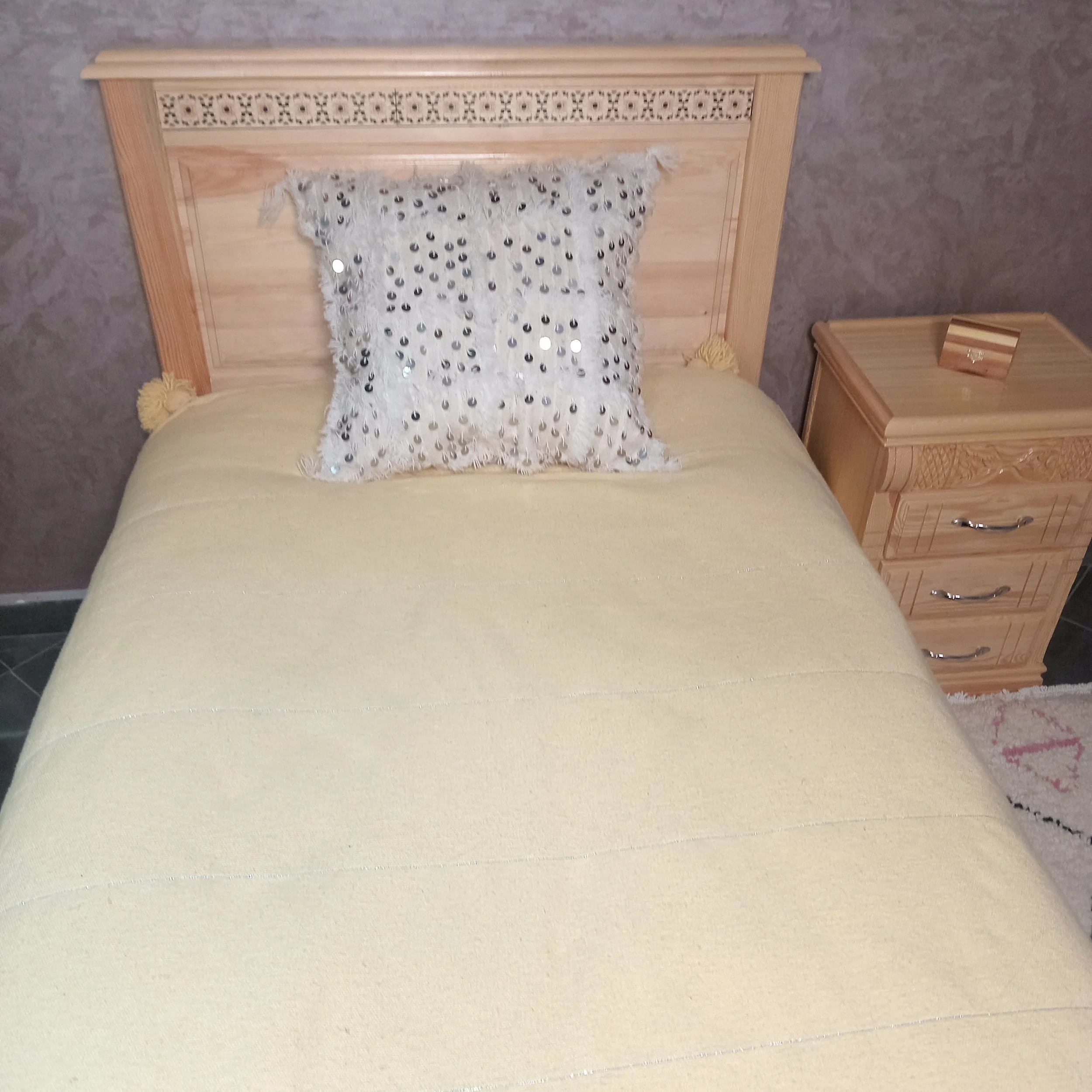 Pillows b5 007-b.jpg