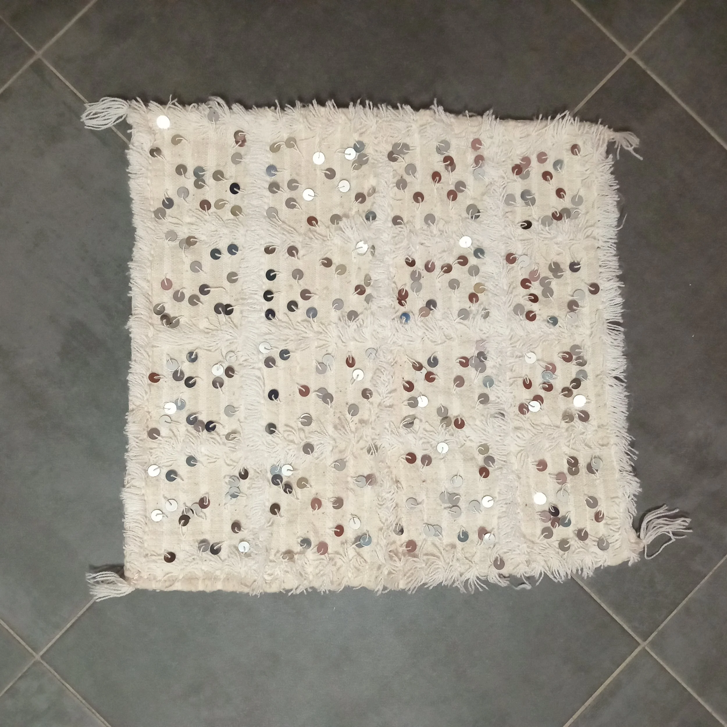 Pillows b5 007-e.jpg