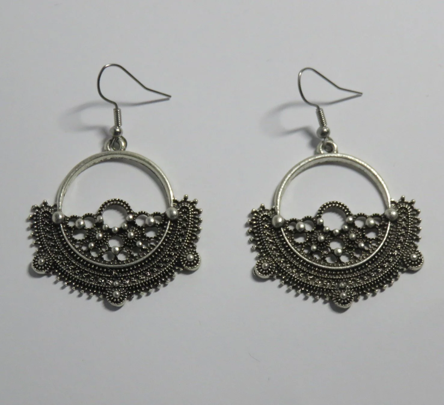 Earrings B3 016-a.JPG