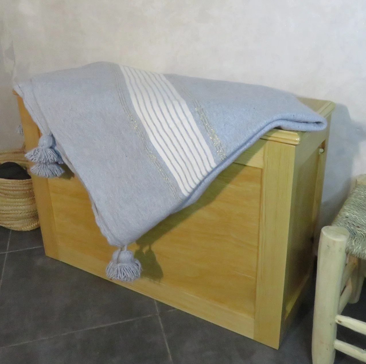 blankets-throws B4 008-b.JPG