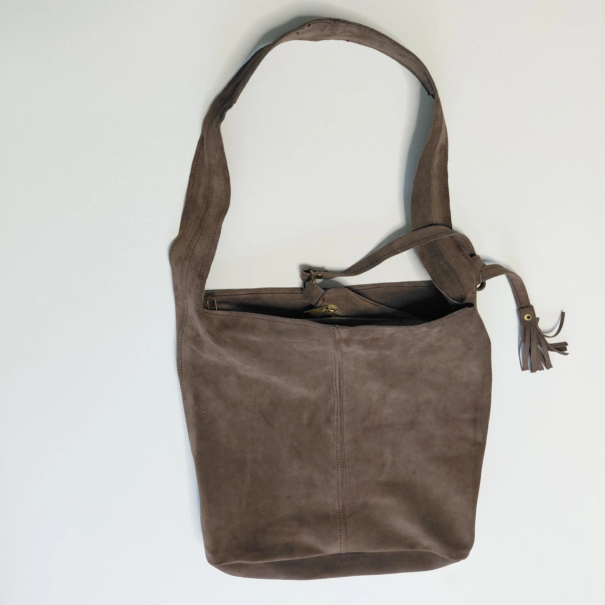 handbags b5 012-e.jpeg