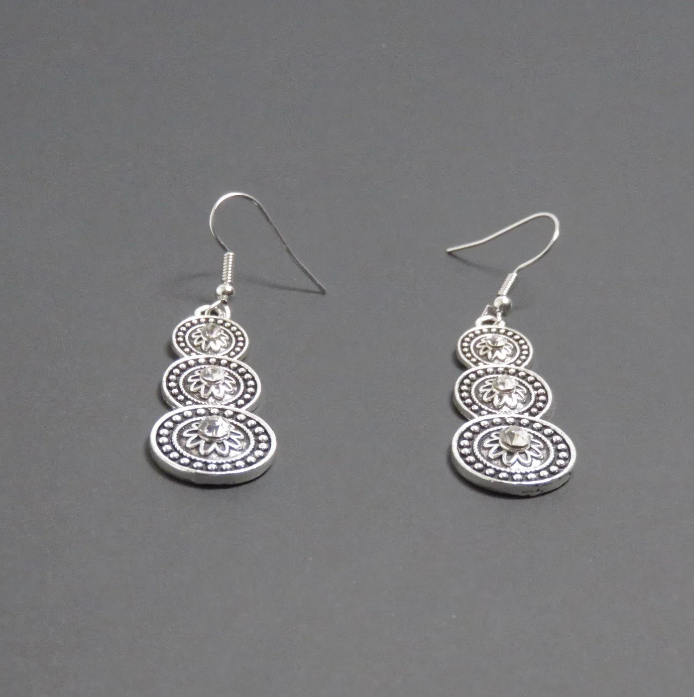 Earrings B3 021-a.JPG