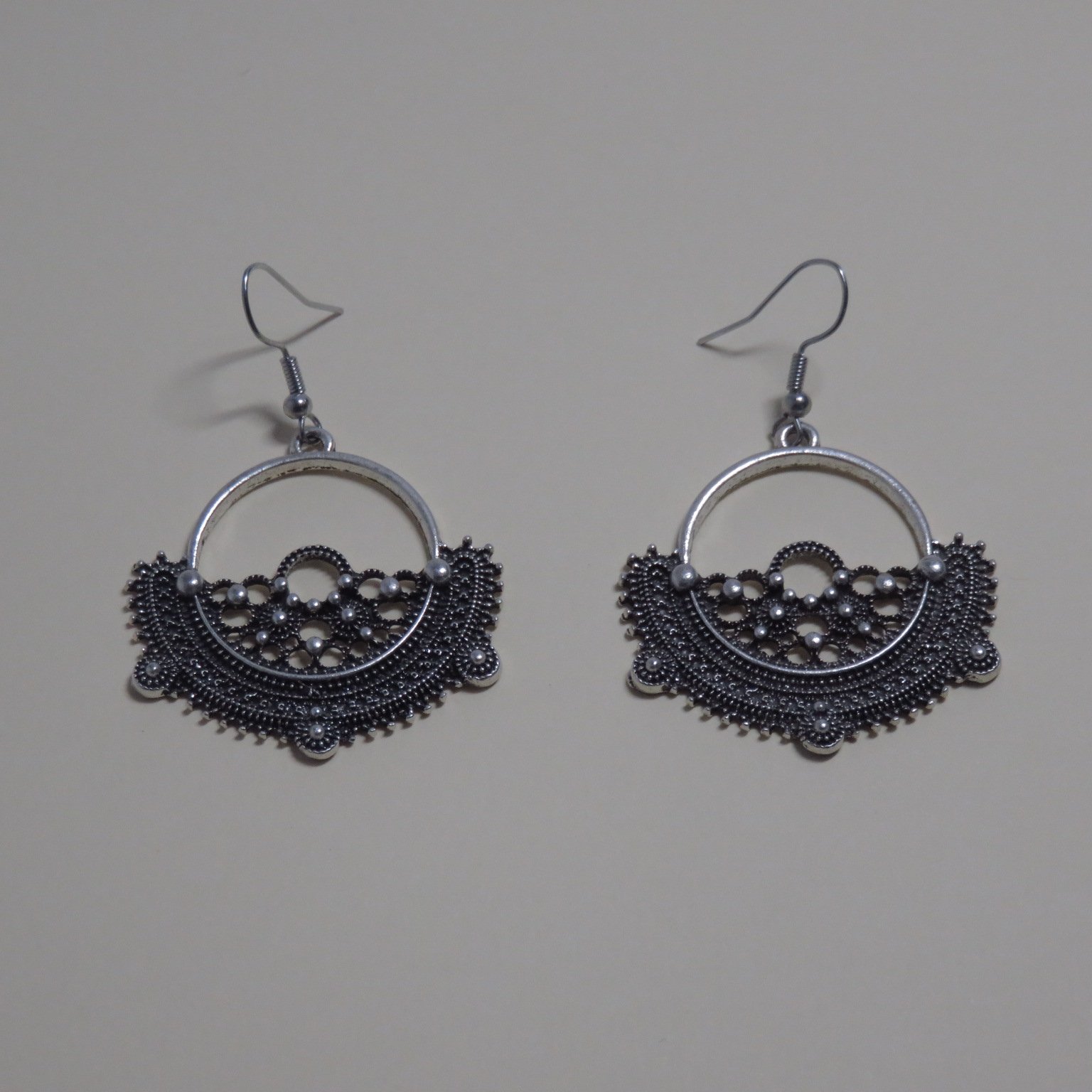 Earrings B3 016-b.JPG