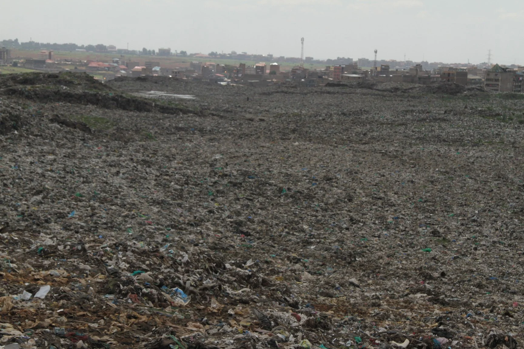 Kenia_hautnah-Nairobi-Muellhalde_Dandora-Abfall.jpg