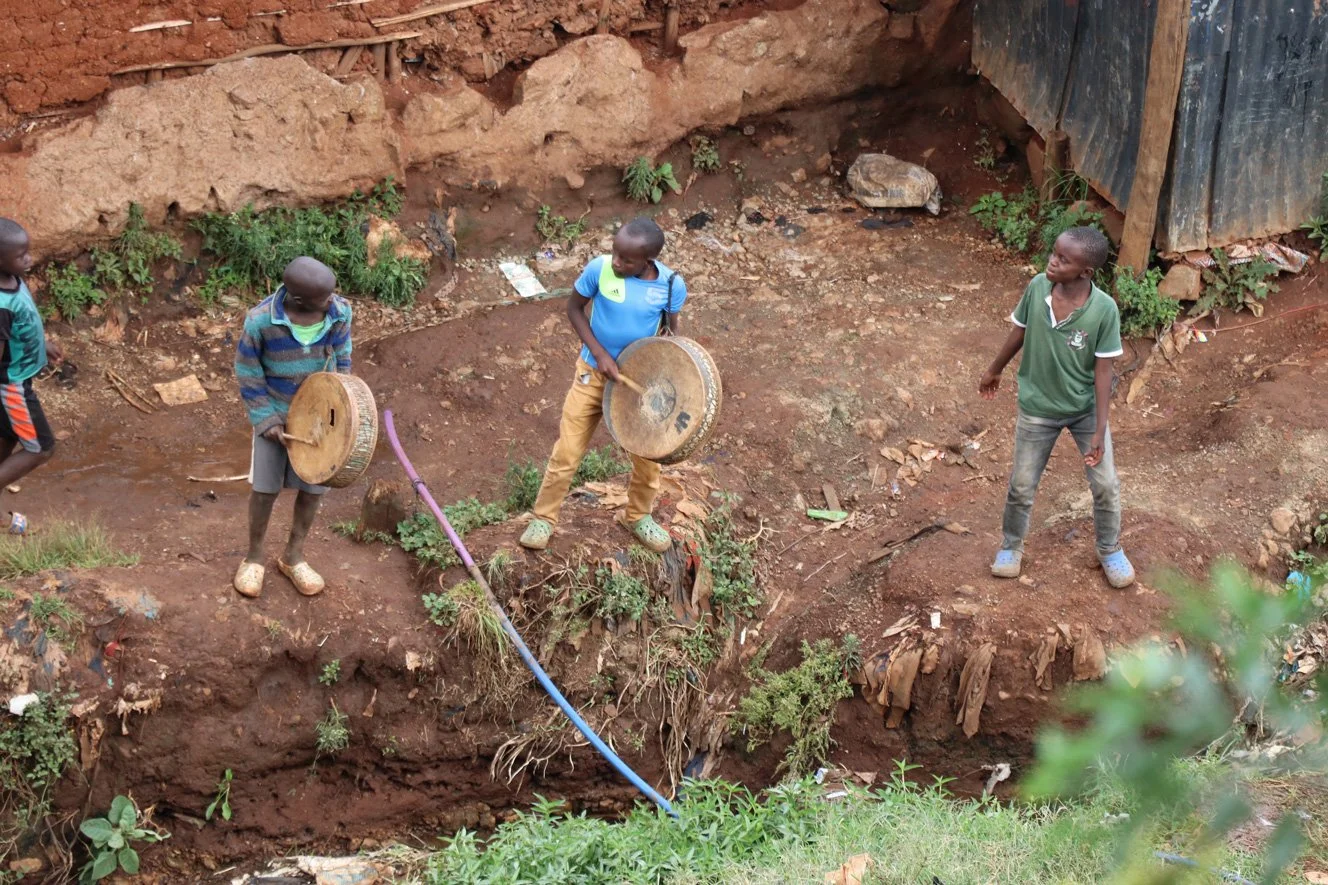 Kenia_hautnah-Nairobi-Kibera-Musiker.jpg