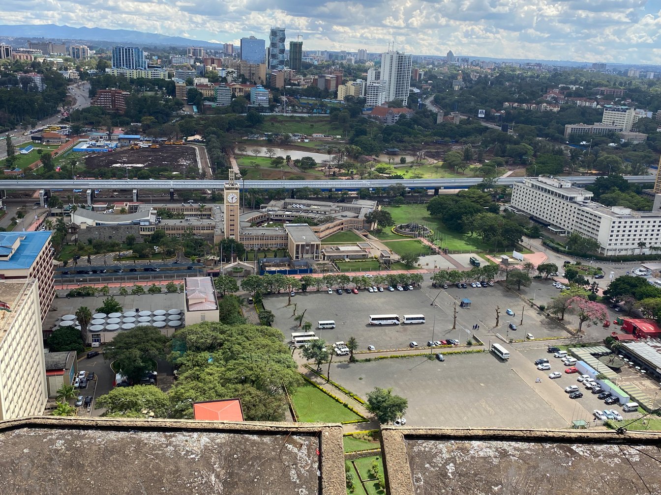 Kenia_hautnah-Nairobi-Sicht_von_oben.jpg