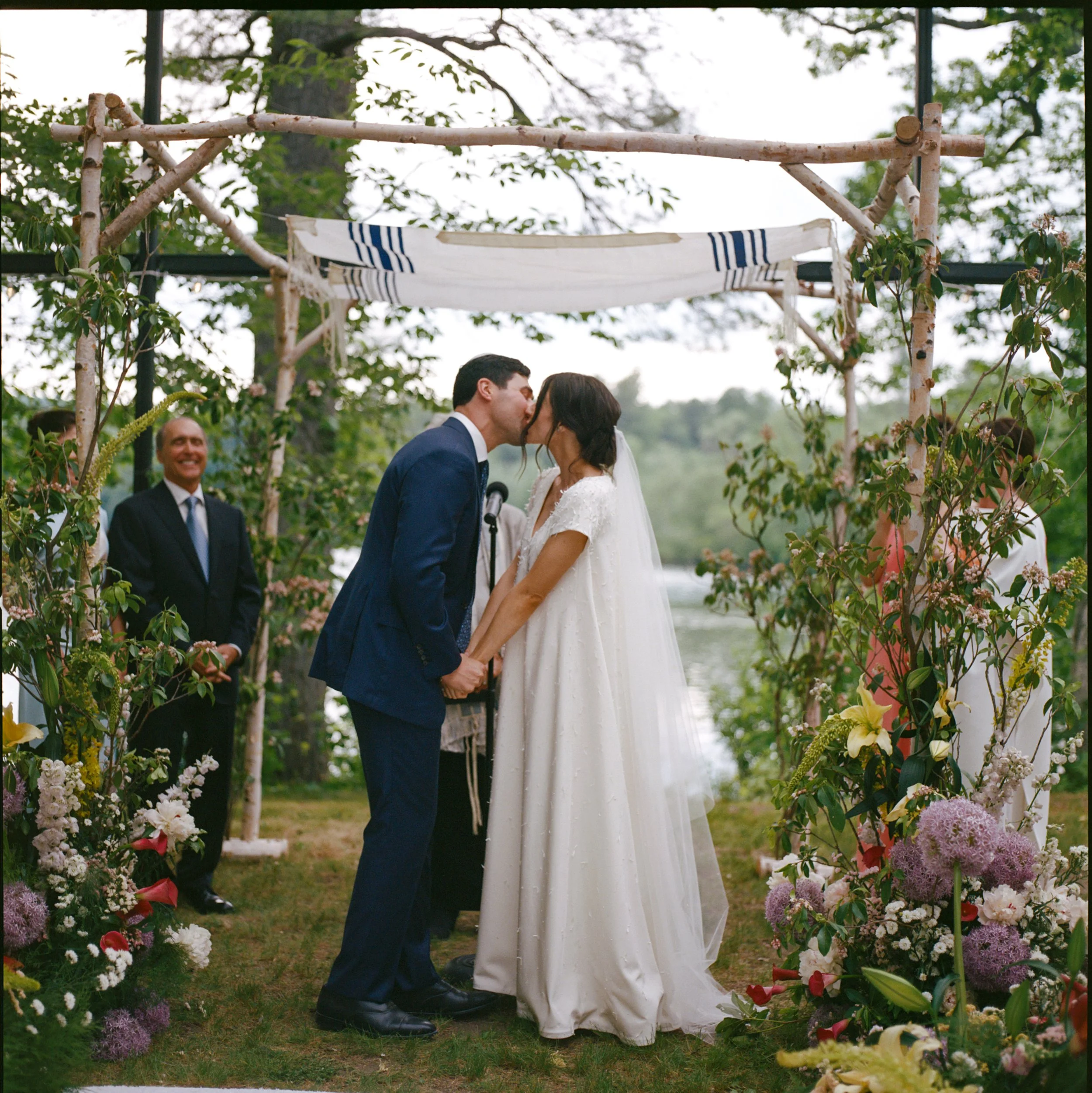 Isabella&Michael_Previews-174.jpg