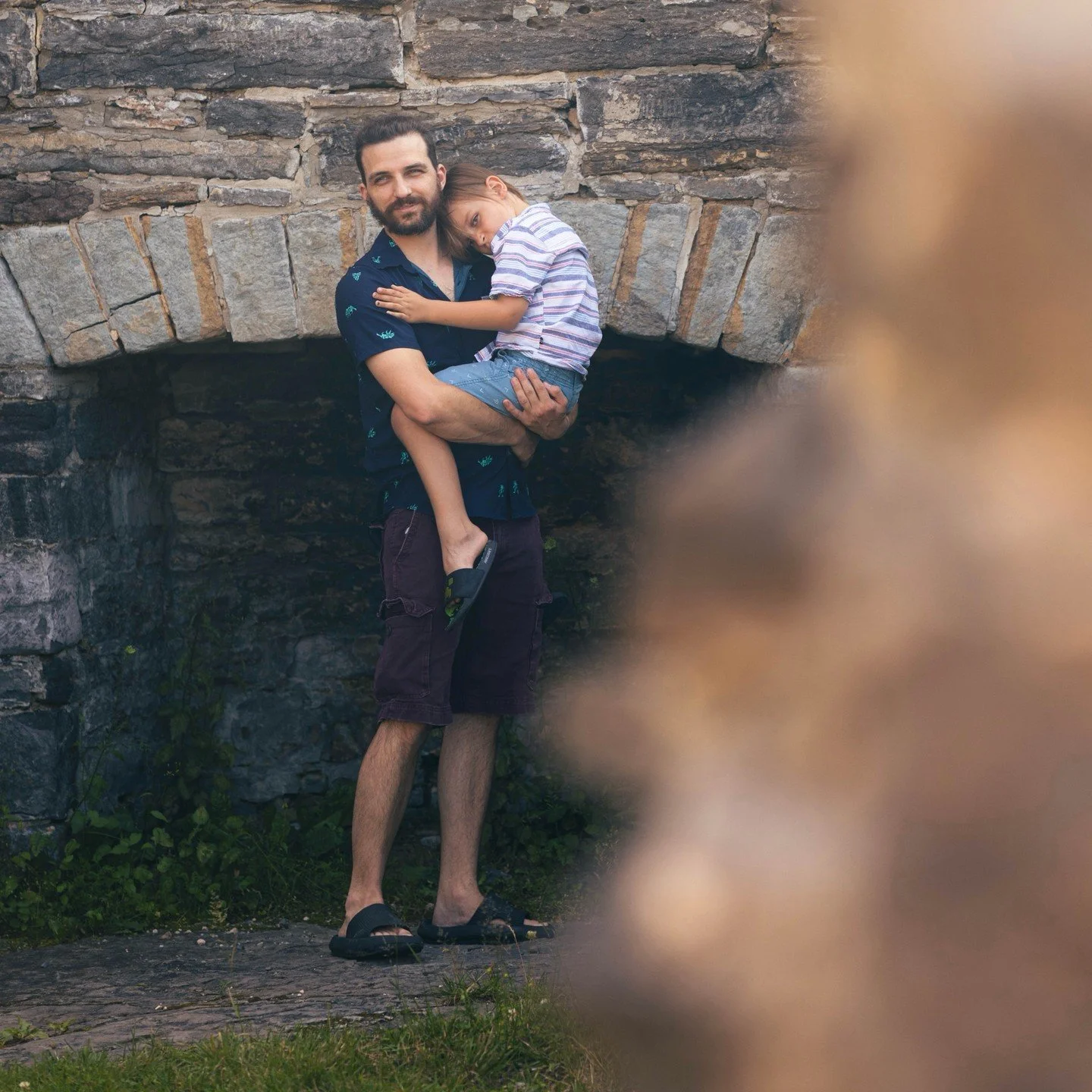 The historic site of Pinhey&rsquo;s Point is beautiful. The old stone structures and the gentle slope of the garden into the river are a perfect spot for family photos. Unfortunately, the grand mansion is under construction to keep it going for gener