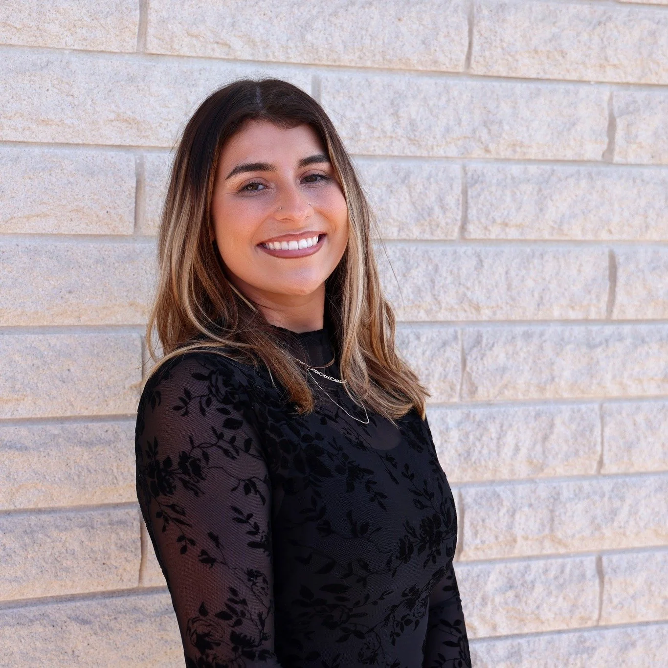 MEET KARLI!

&quot;I&rsquo;m Karli, but you can call me @karlznailz over on Instagram! I&rsquo;ve been doing nails for almost 2 years, and it&rsquo;s honestly the best job ever. I specialize in acrylics and Gel-X nail extensions, but I also offer gel