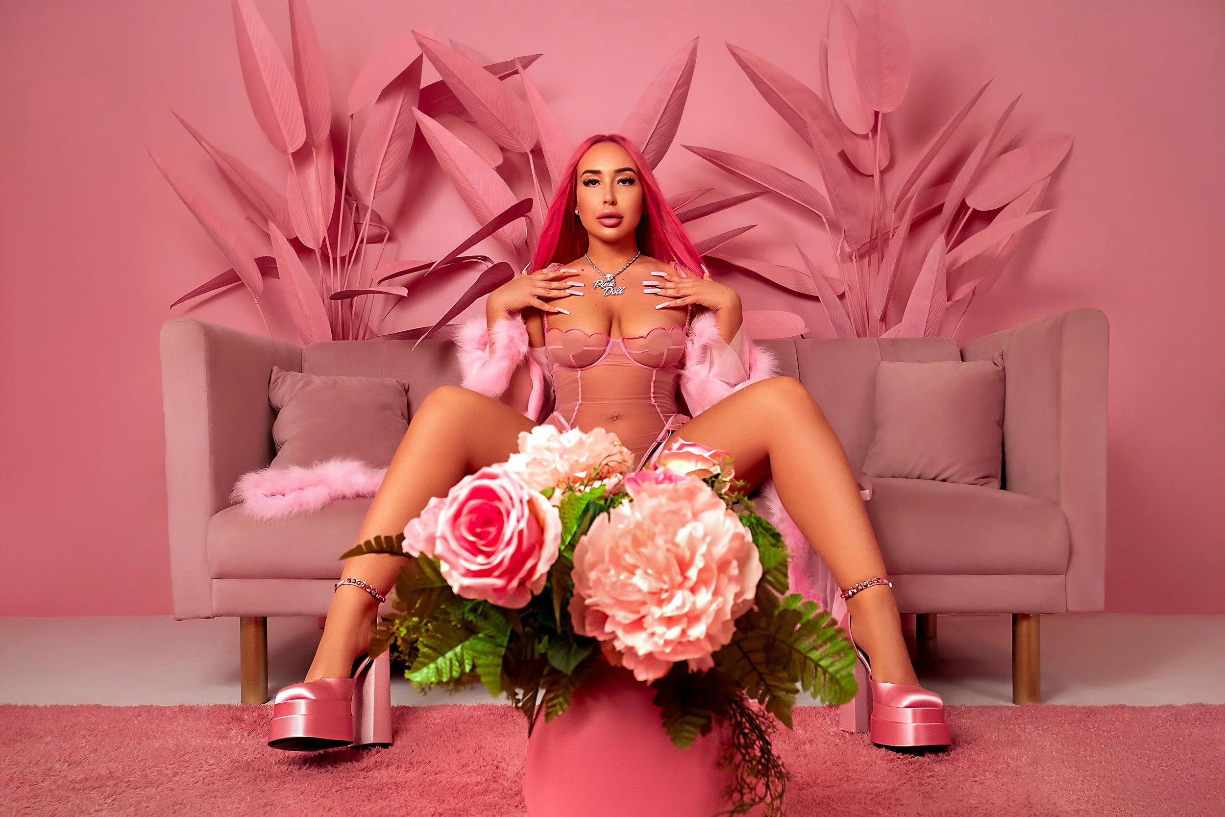 ABOUT PINK DOLL ABOUT PINK DOLL