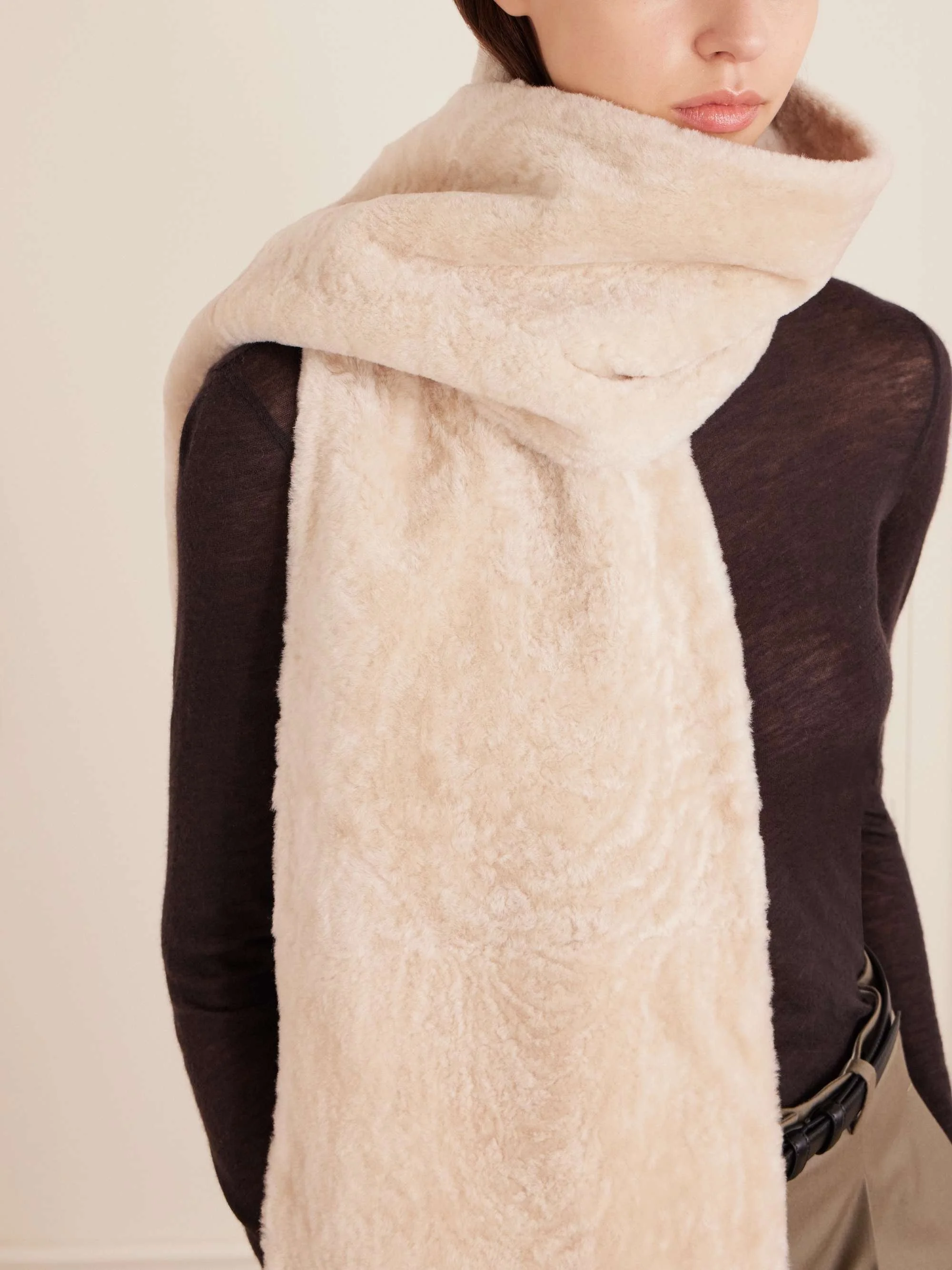 THE ROW Draven Shearling Scarf