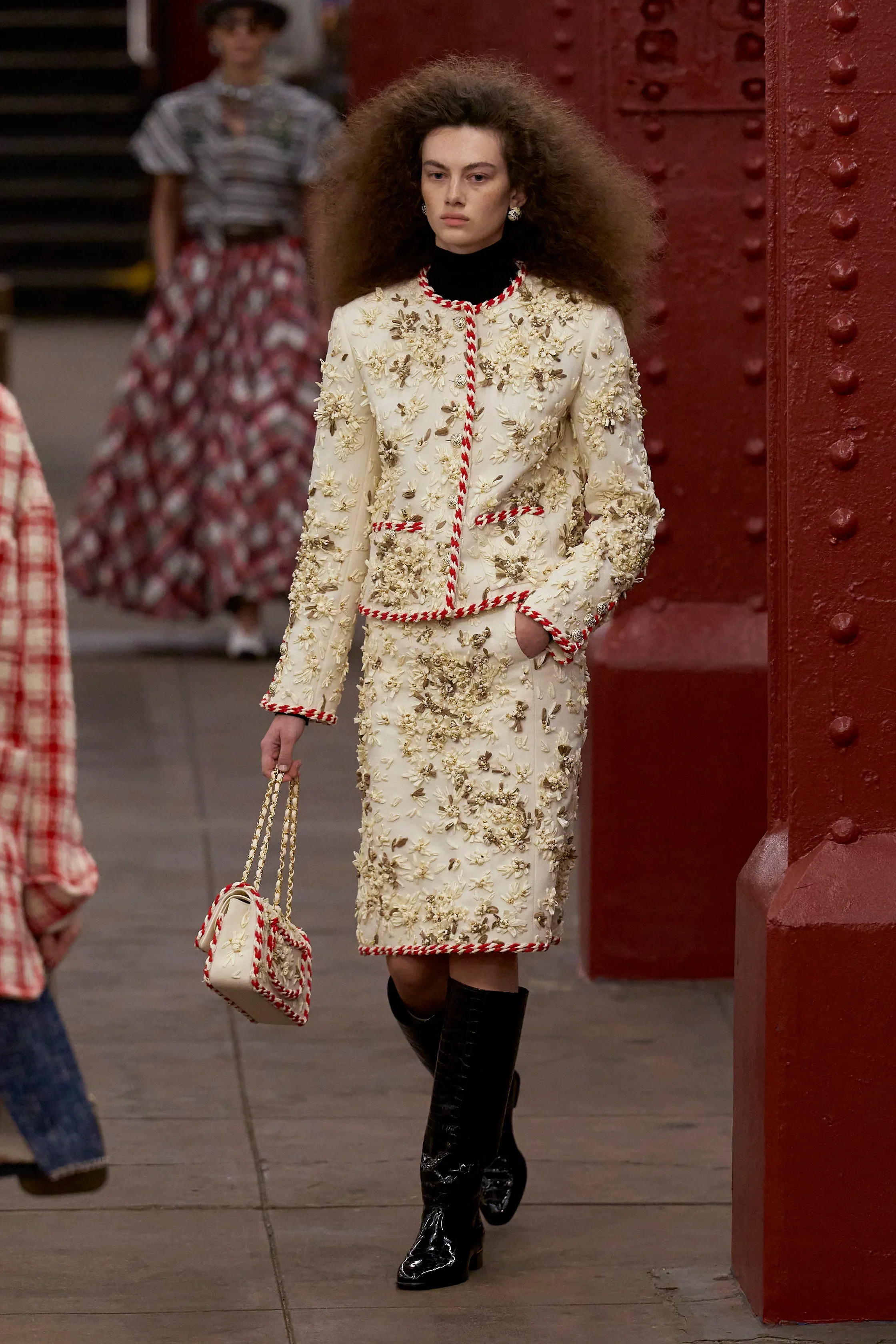 00042-chanel-pre-fall-2026-credit-gorunway.jpg.webp
