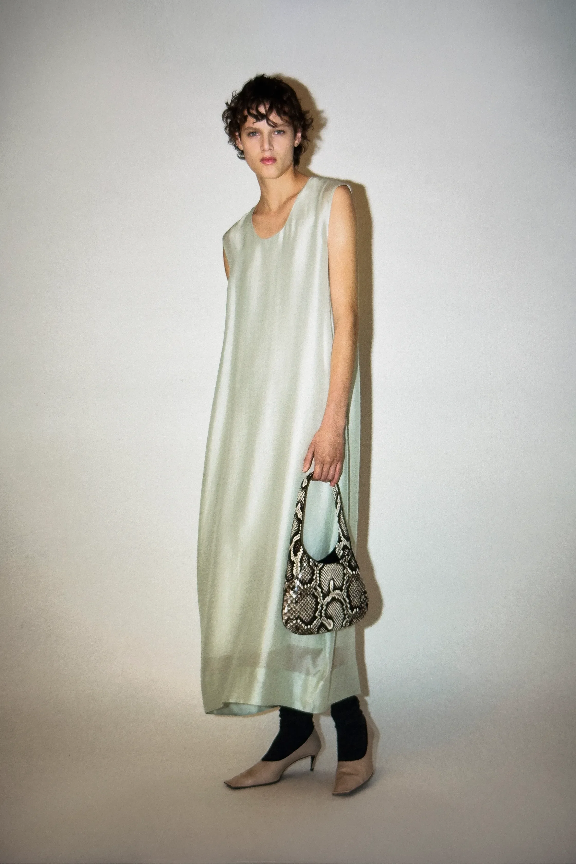 00027-khaite-pre-fall-2026-credit-brand.jpg.webp