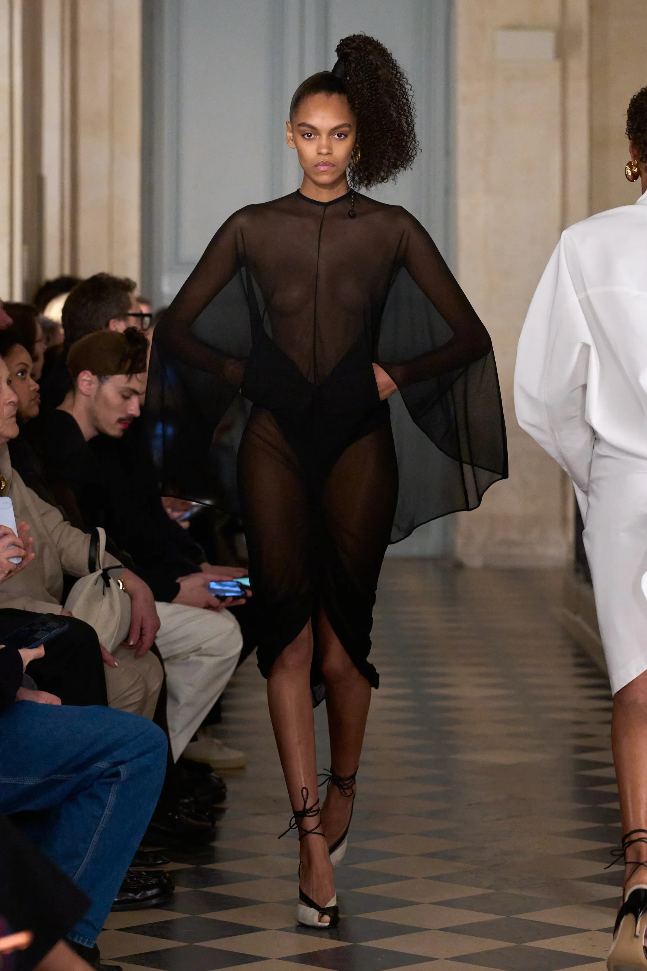 00010-jacquemus-fall-2026-ready-to-wear-credit-gorunway.webp