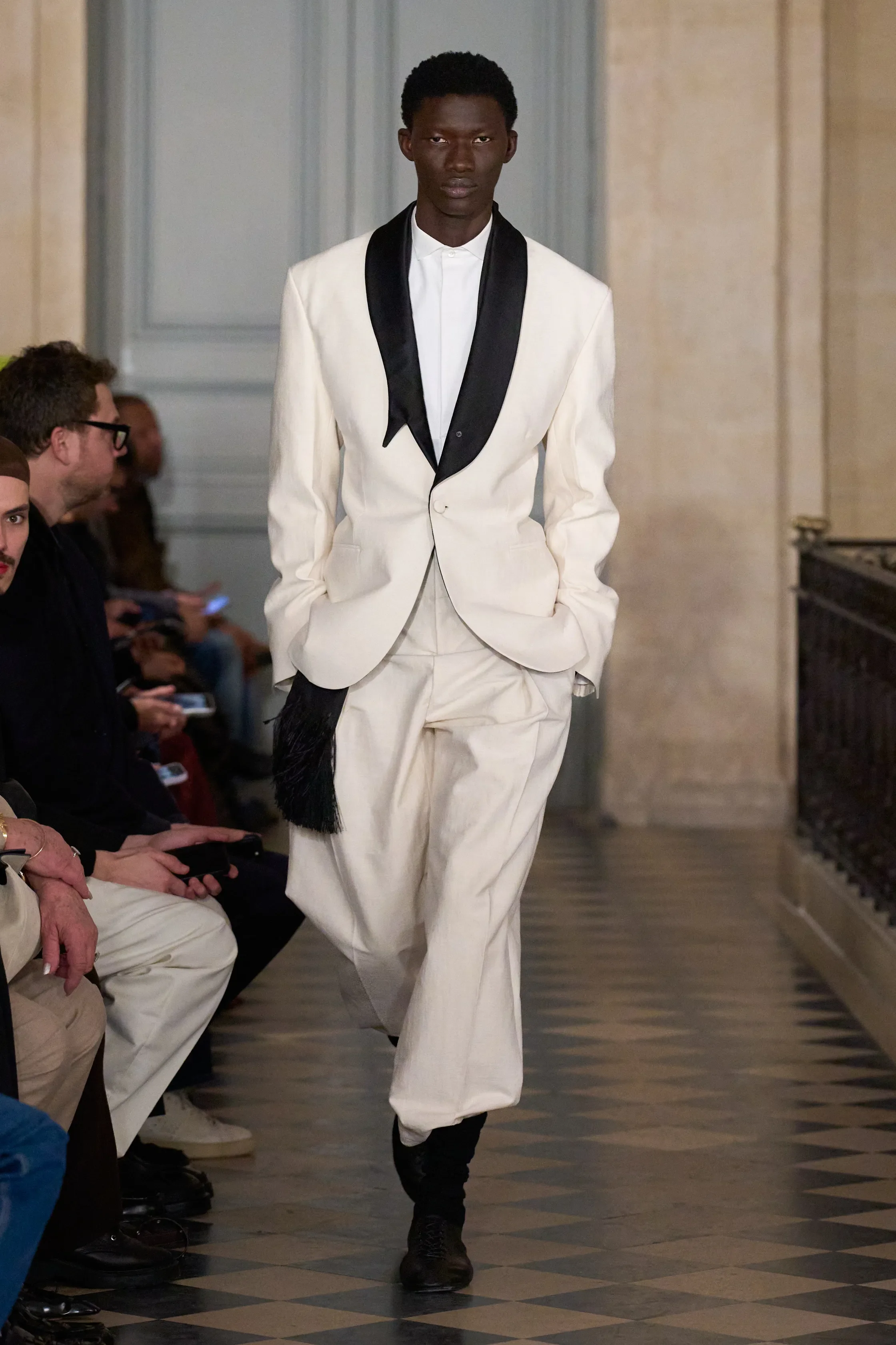 00070-jacquemus-fall-2026-ready-to-wear-credit-gorunway.webp