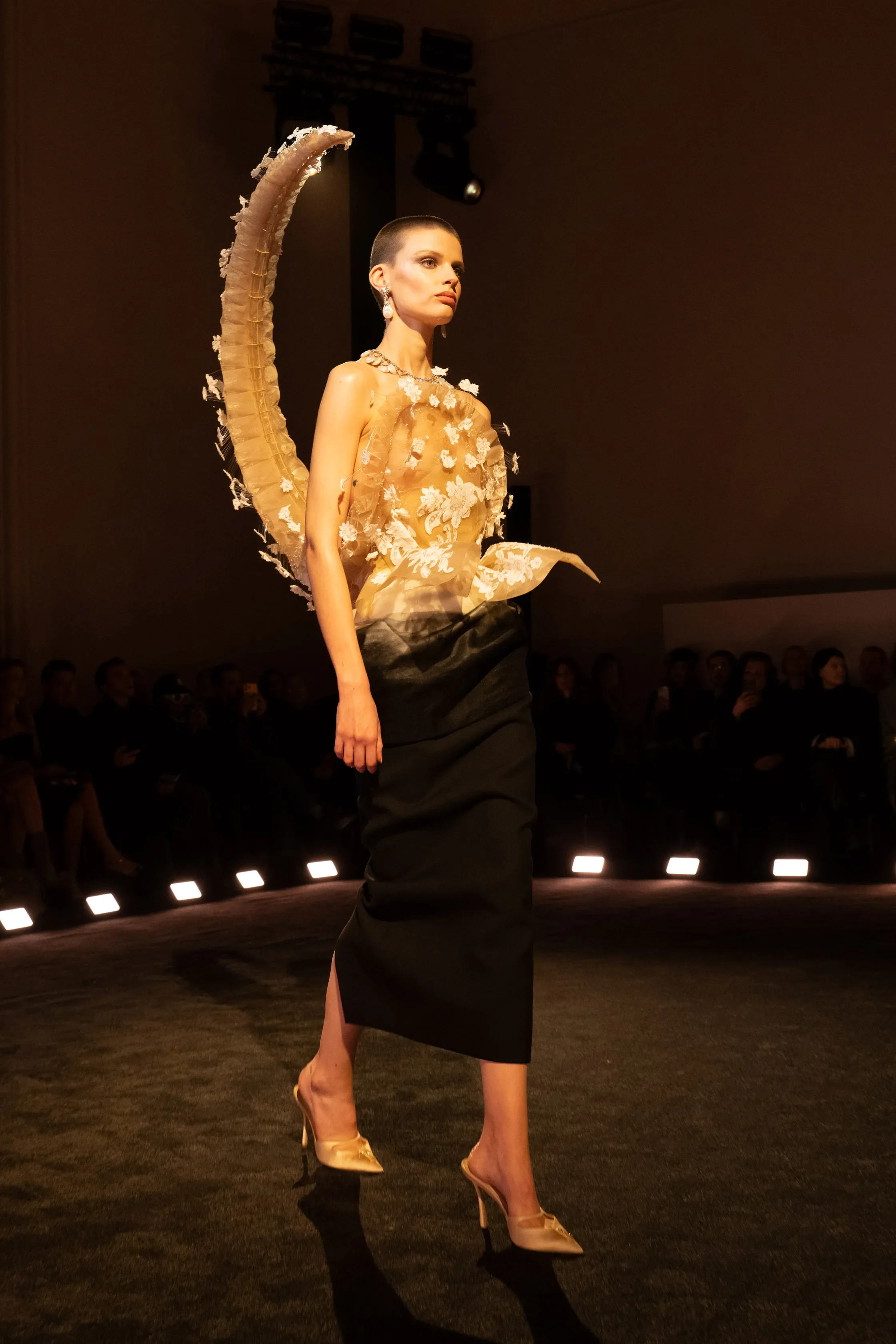 00010-schiaparelli-spring-2026-couture-credit-brand.webp