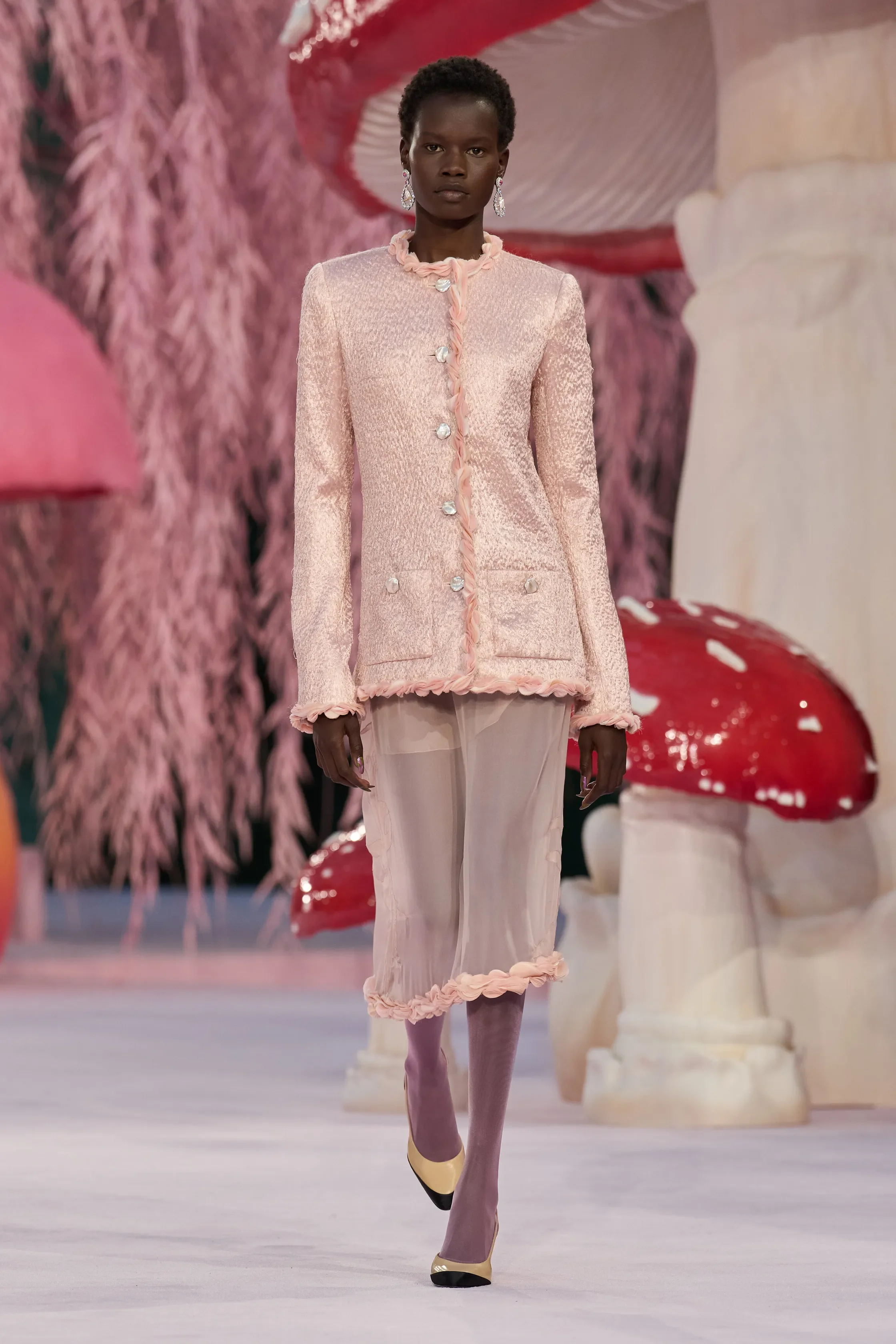 00014-chanel-spring-2026-couture-credit-gorunway.webp