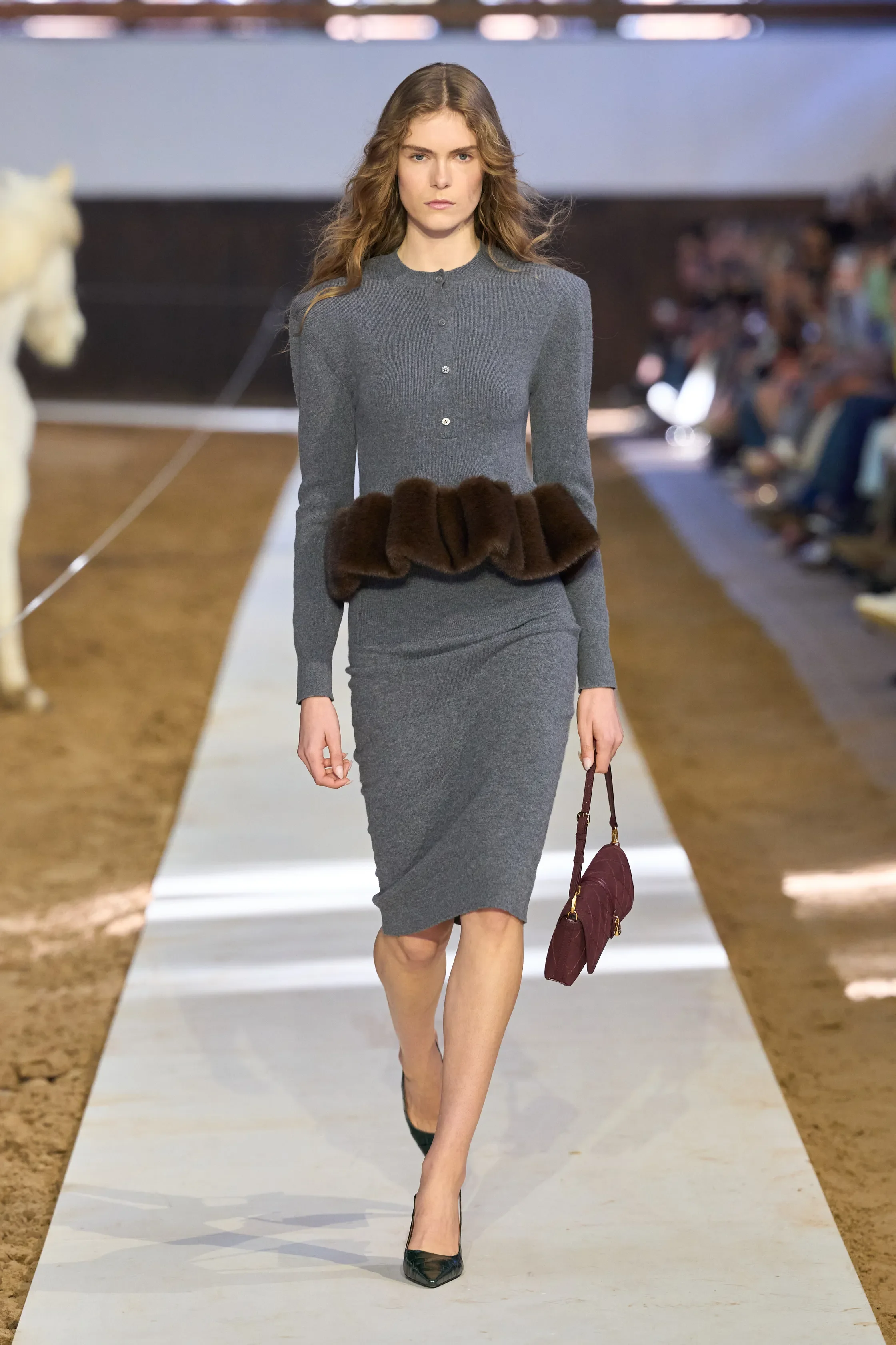00020-stella-mccartney-fall-2026-ready-to-wear-credit-gorunway.webp
