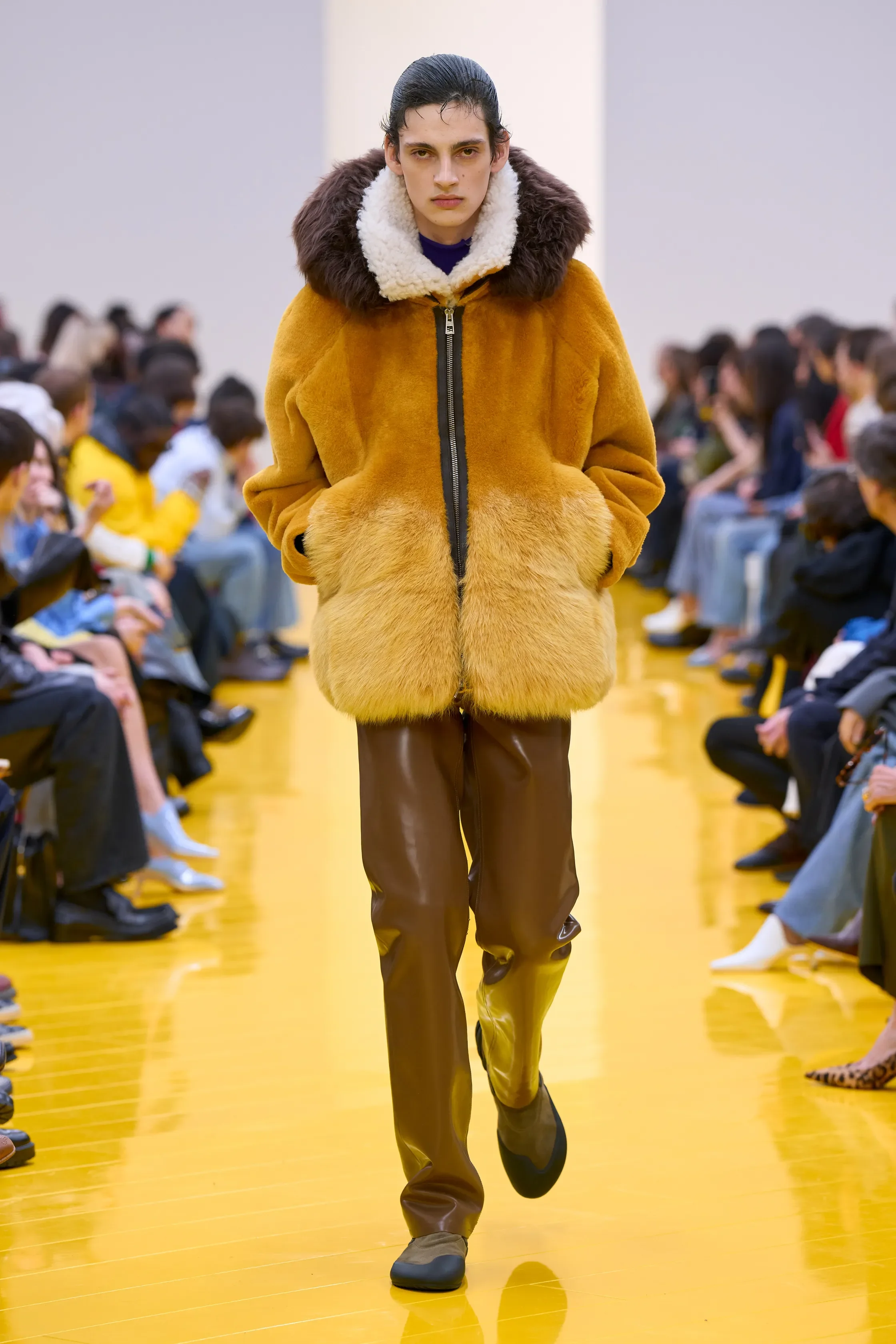 00020-loewe-fall-2026-ready-to-wear-credit-gorunway.webp