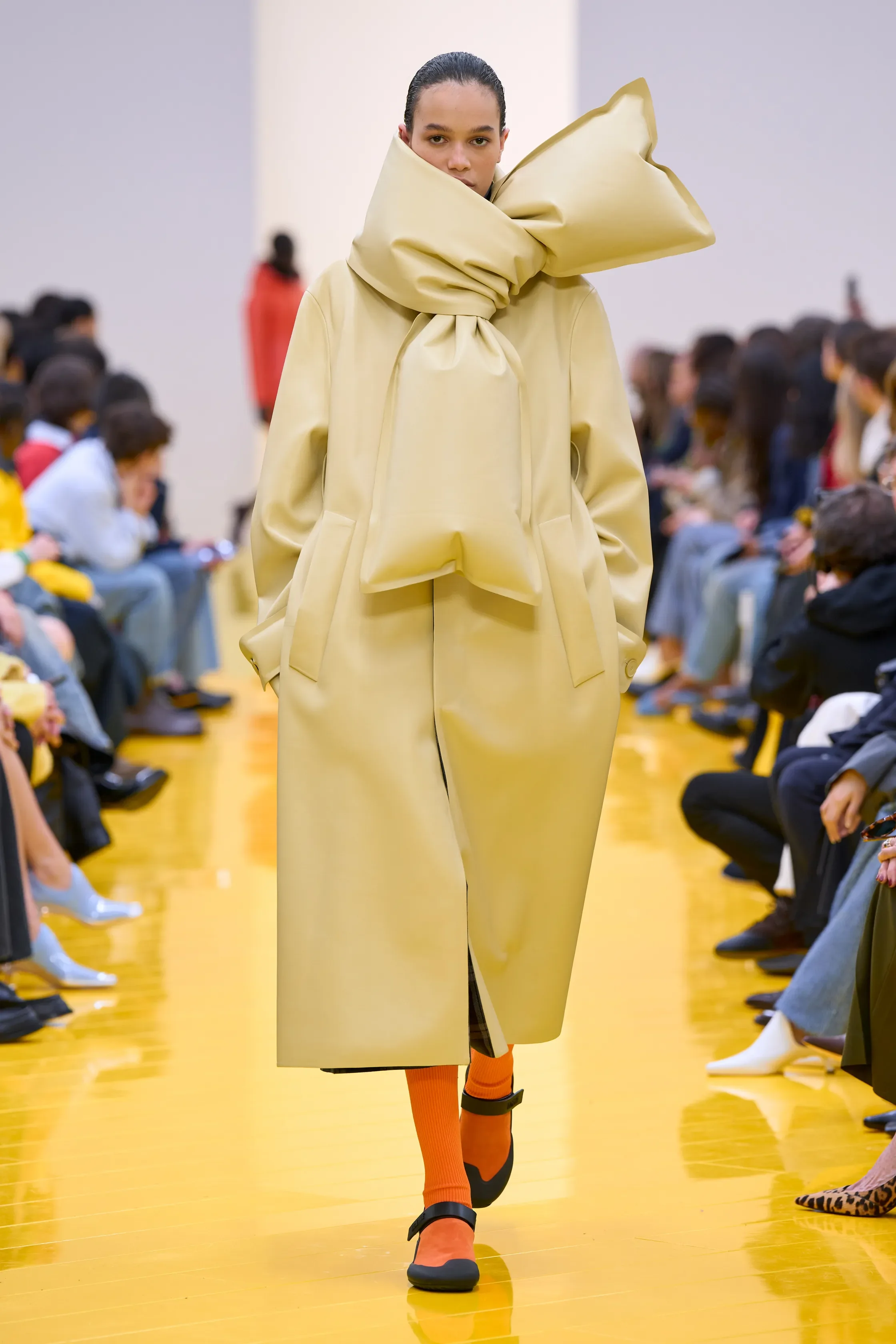 00046-loewe-fall-2026-ready-to-wear-credit-gorunway.webp