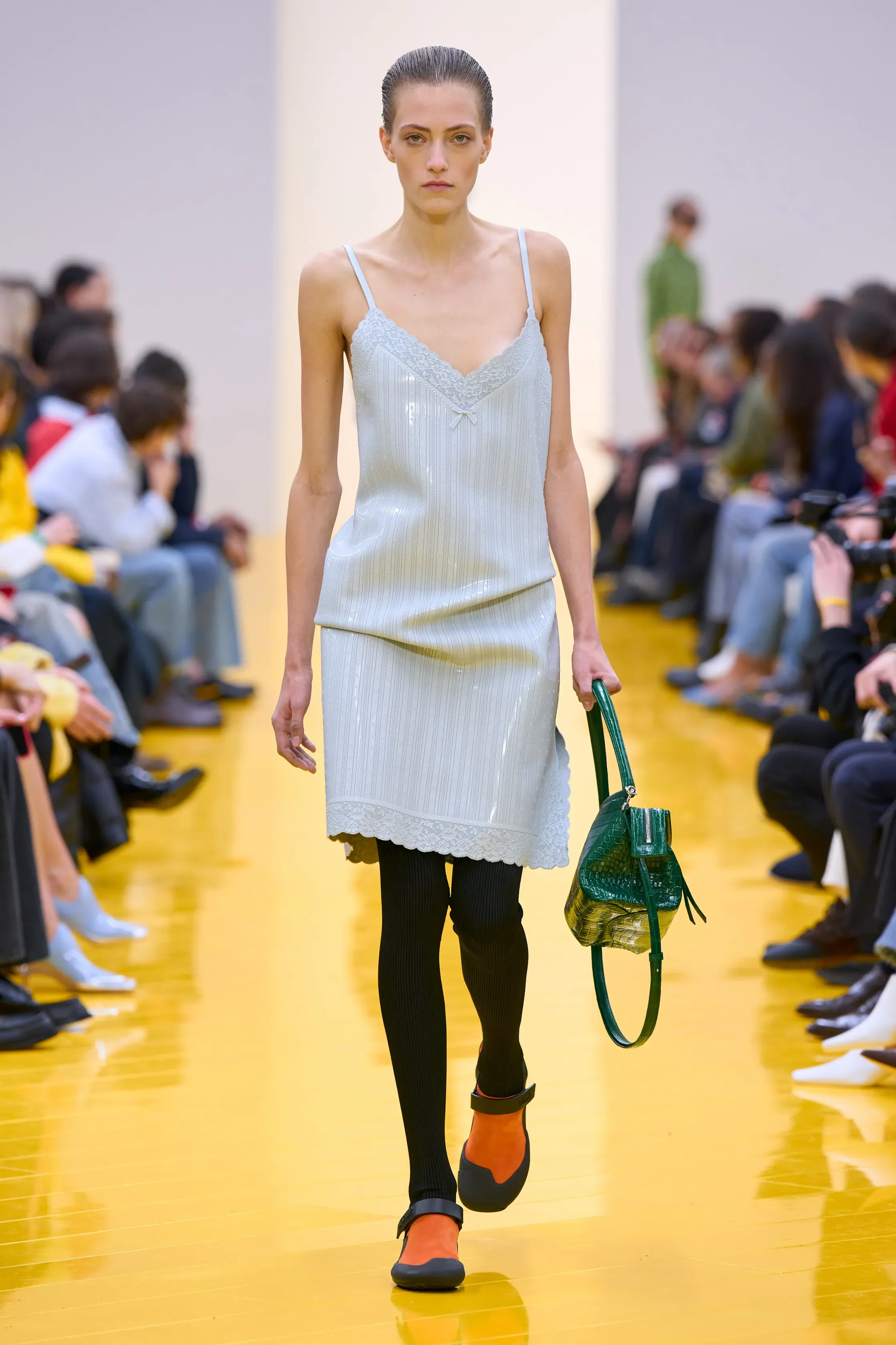 00058-loewe-fall-2026-ready-to-wear-credit-gorunway.webp