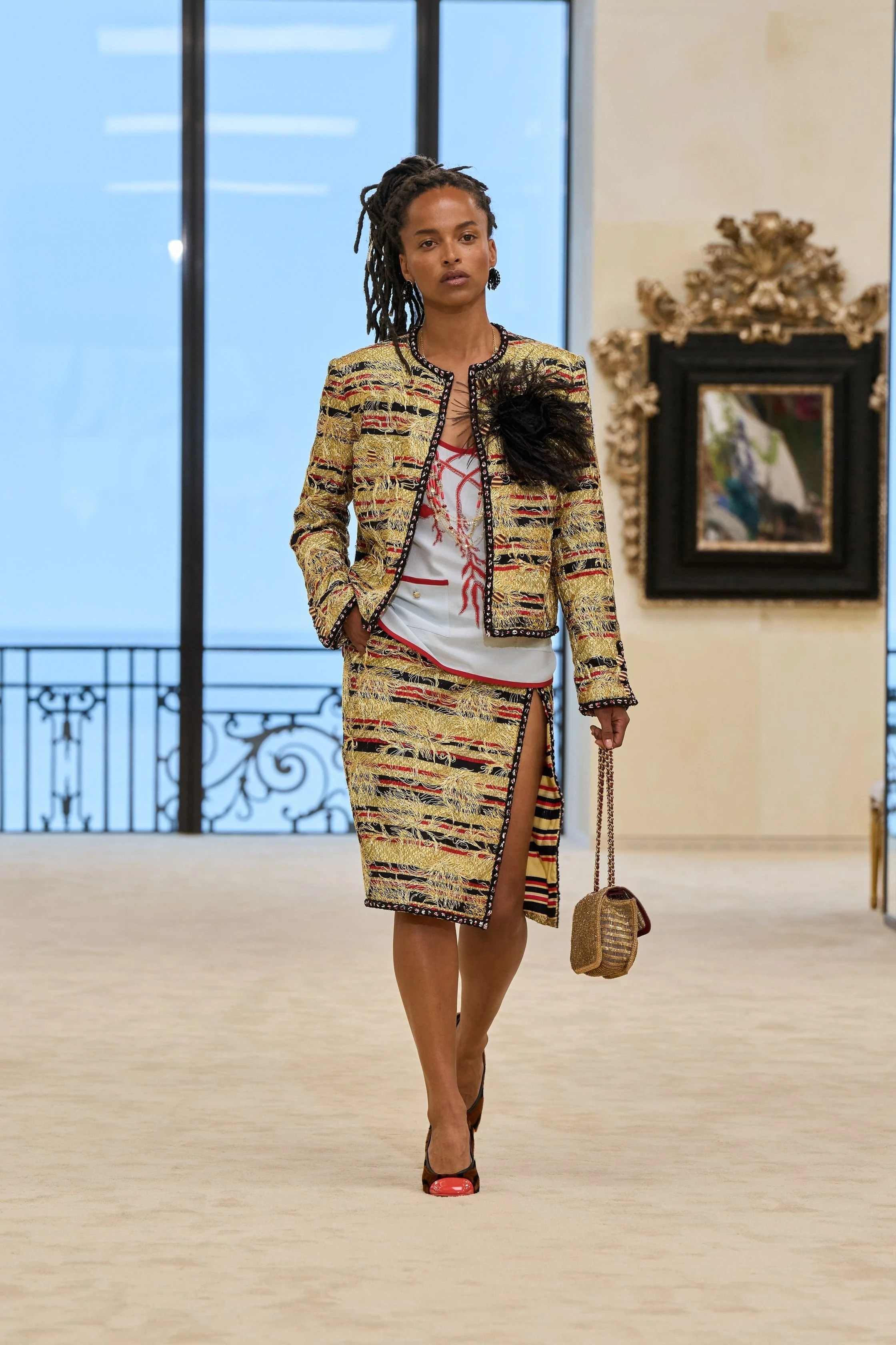 00030-chanel-resort-2027-credit-gorunway.jpg