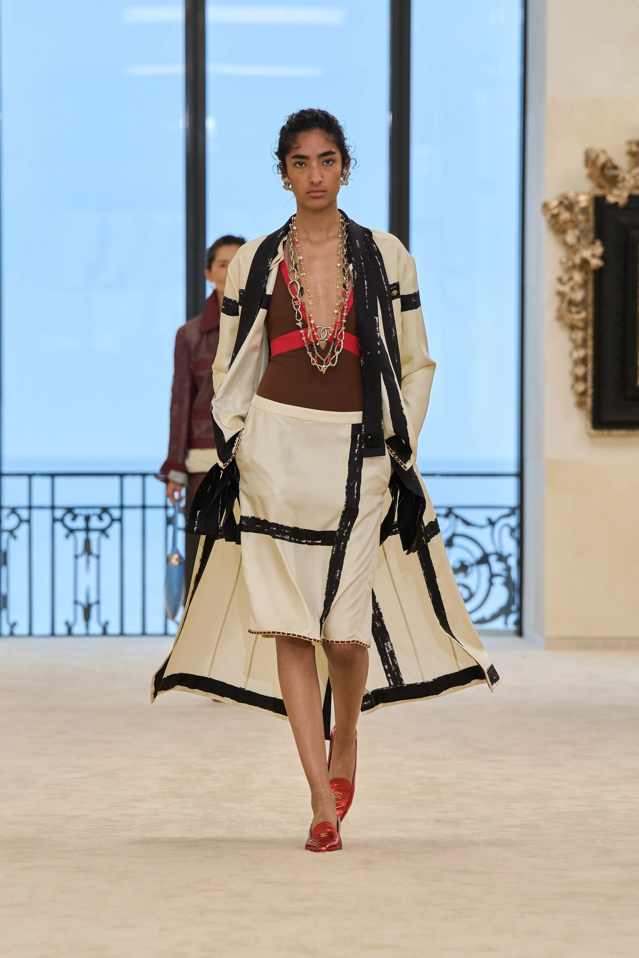 00049-chanel-resort-2027-credit-gorunway.jpg