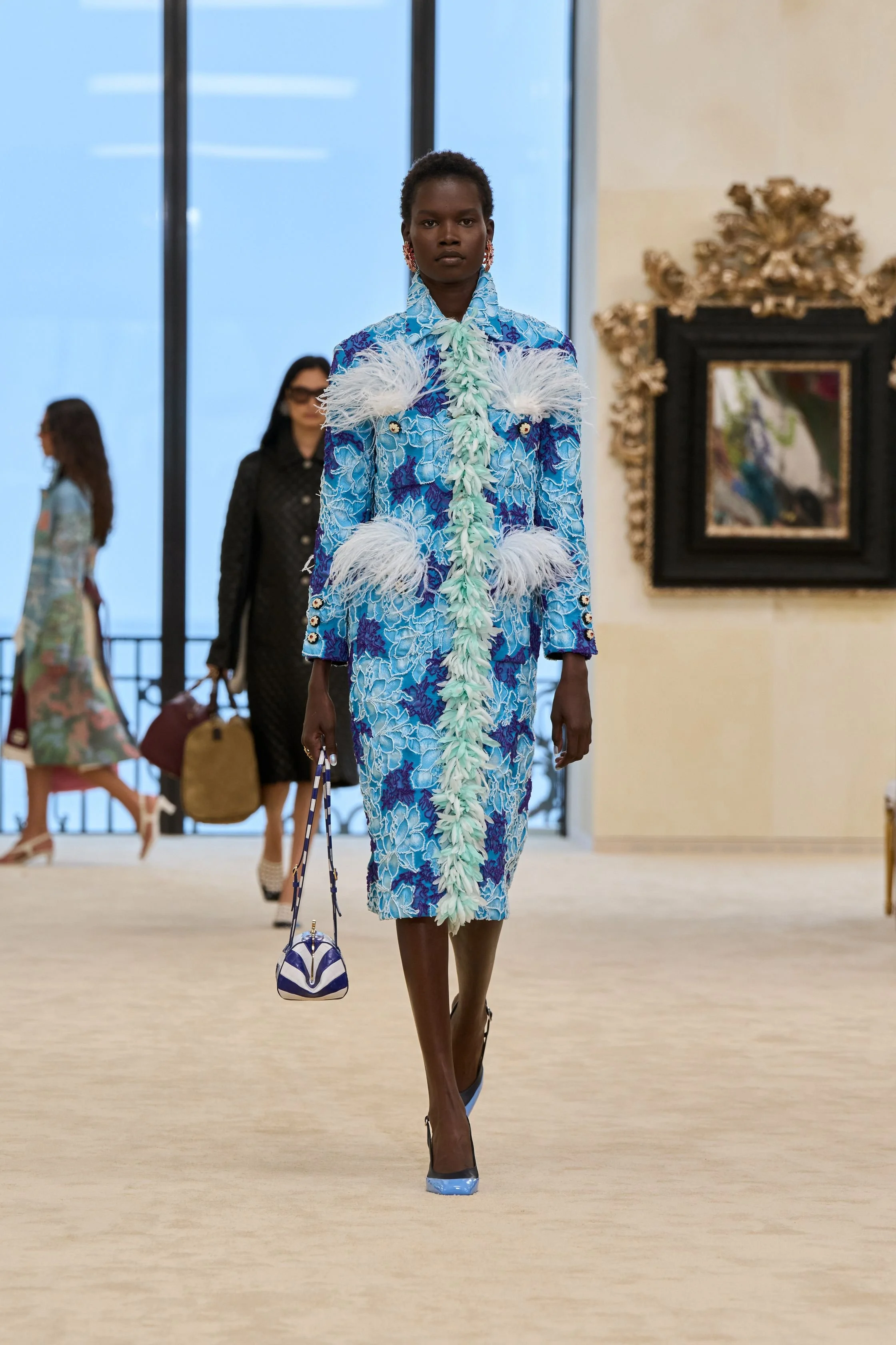 00057-chanel-resort-2027-credit-gorunway.jpg