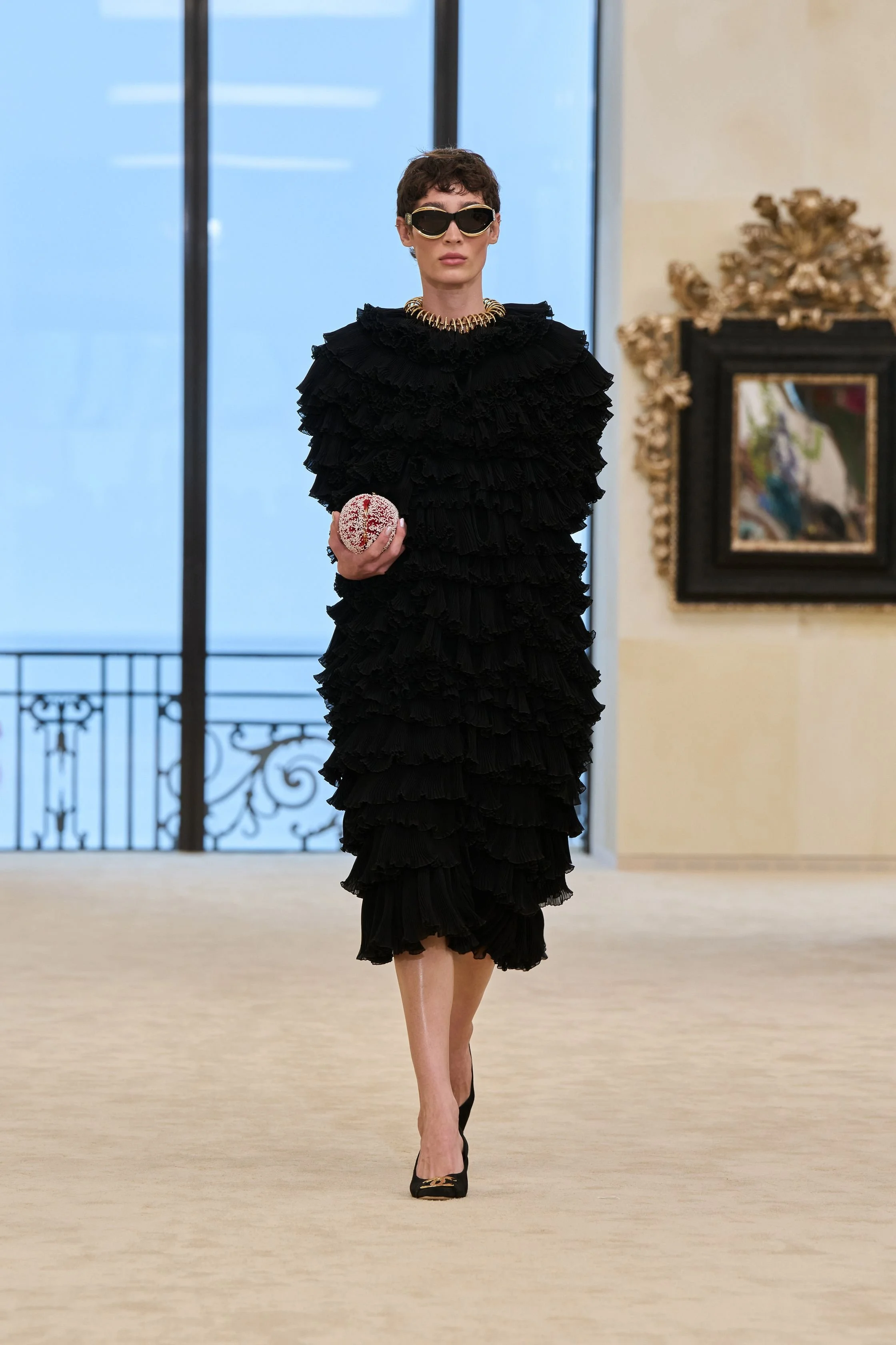 00066-chanel-resort-2027-credit-gorunway.jpg