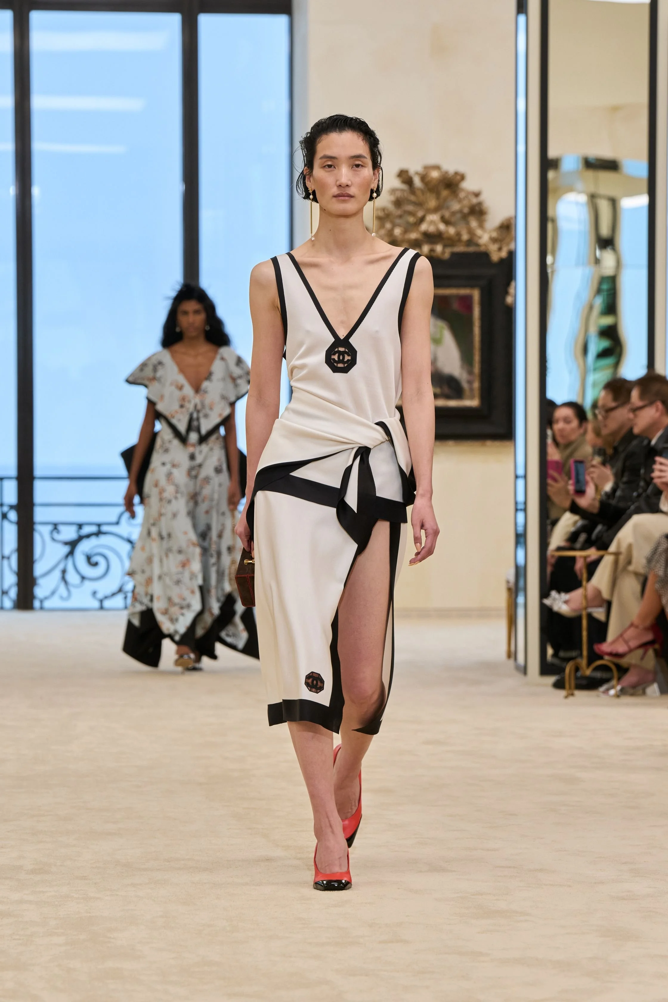 00073-chanel-resort-2027-credit-gorunway.jpg