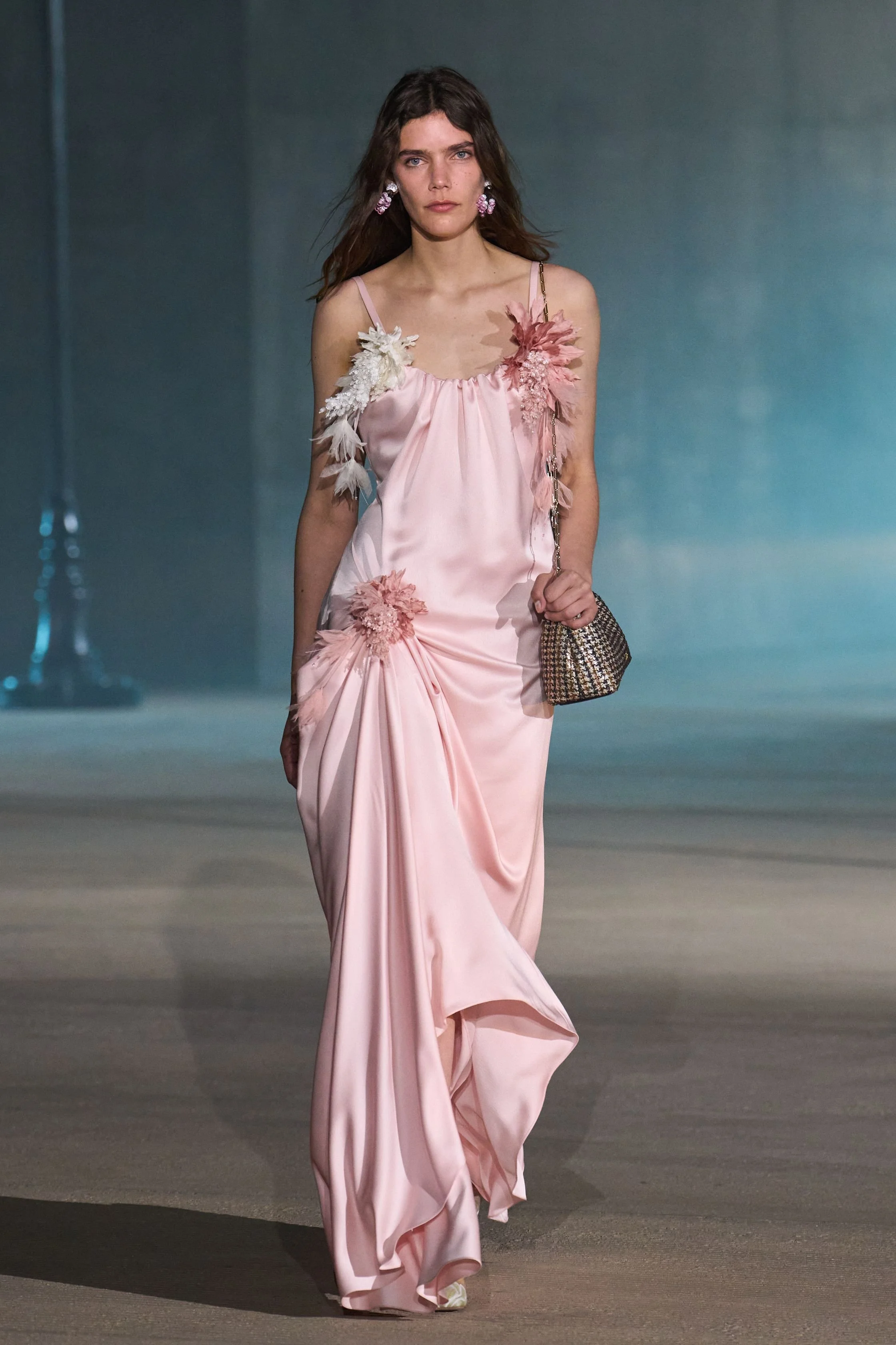 00005-christian-dior-resort-2027-credit-gorunway.jpg