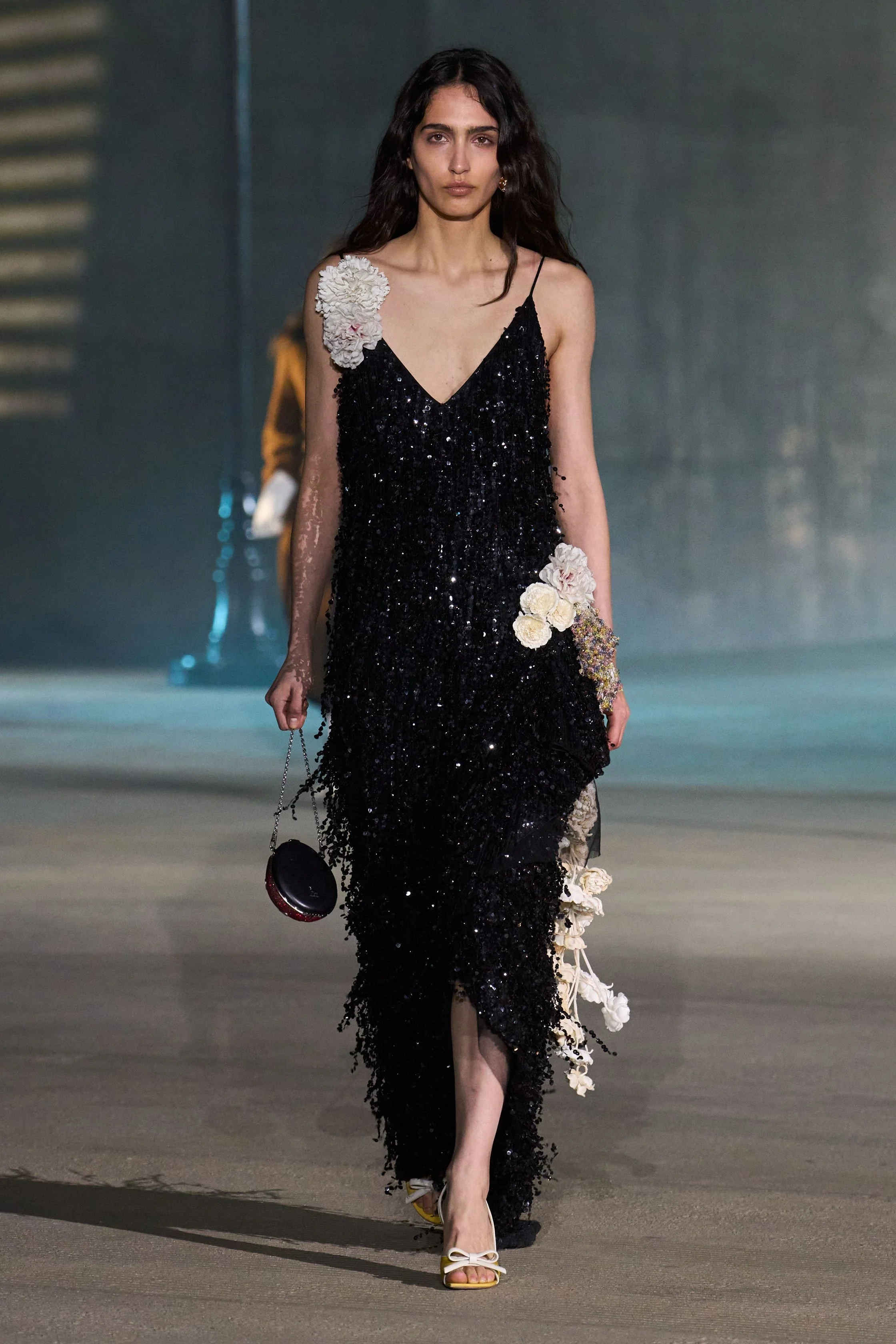 00012-christian-dior-resort-2027-credit-gorunway.jpg