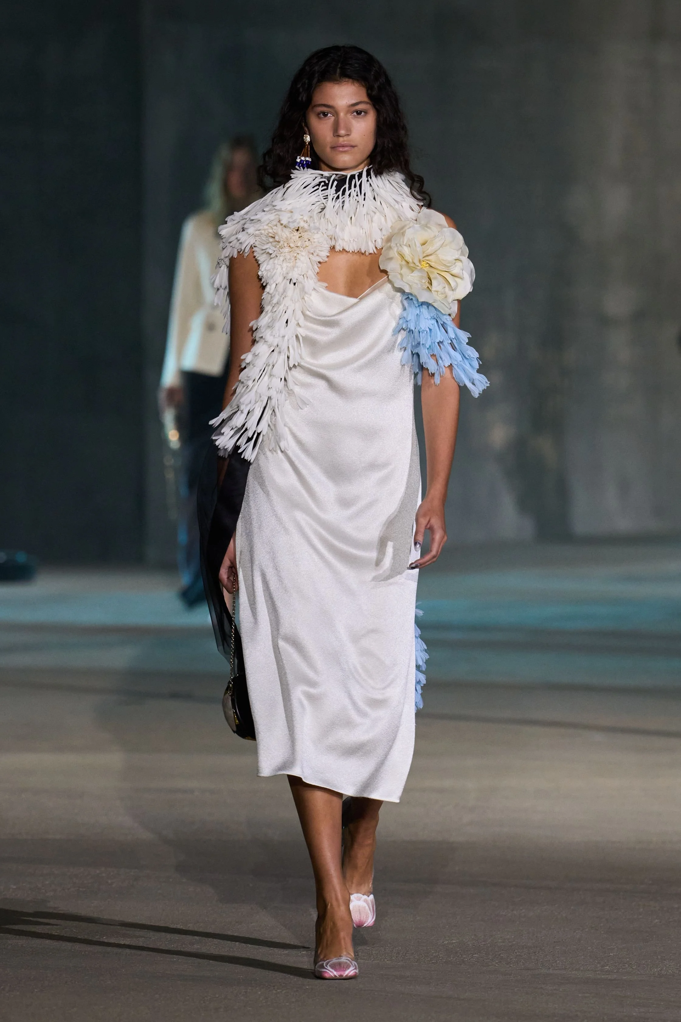 00033-christian-dior-resort-2027-credit-gorunway.jpg
