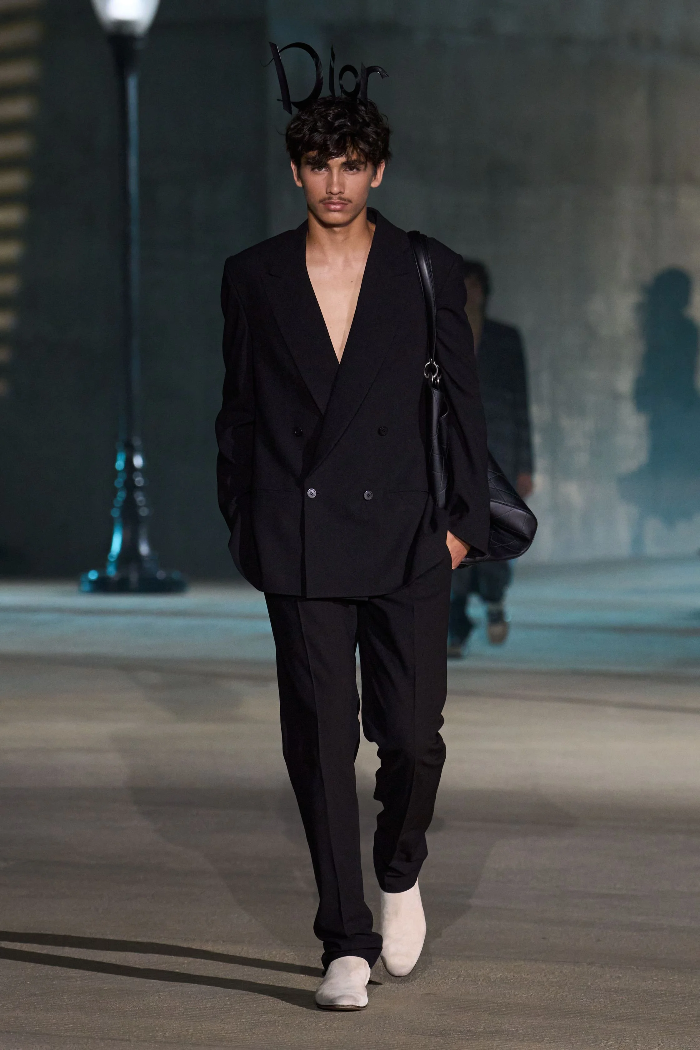 00037-christian-dior-resort-2027-credit-gorunway.jpg