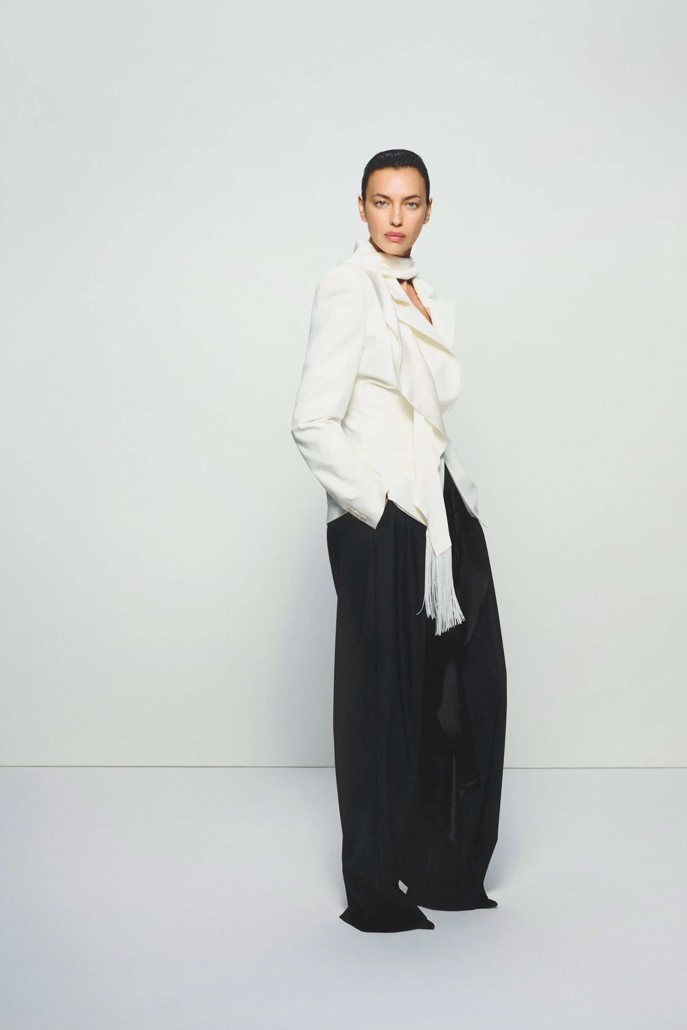 00007-blumarine-resort-2027-credit-brand.jpg