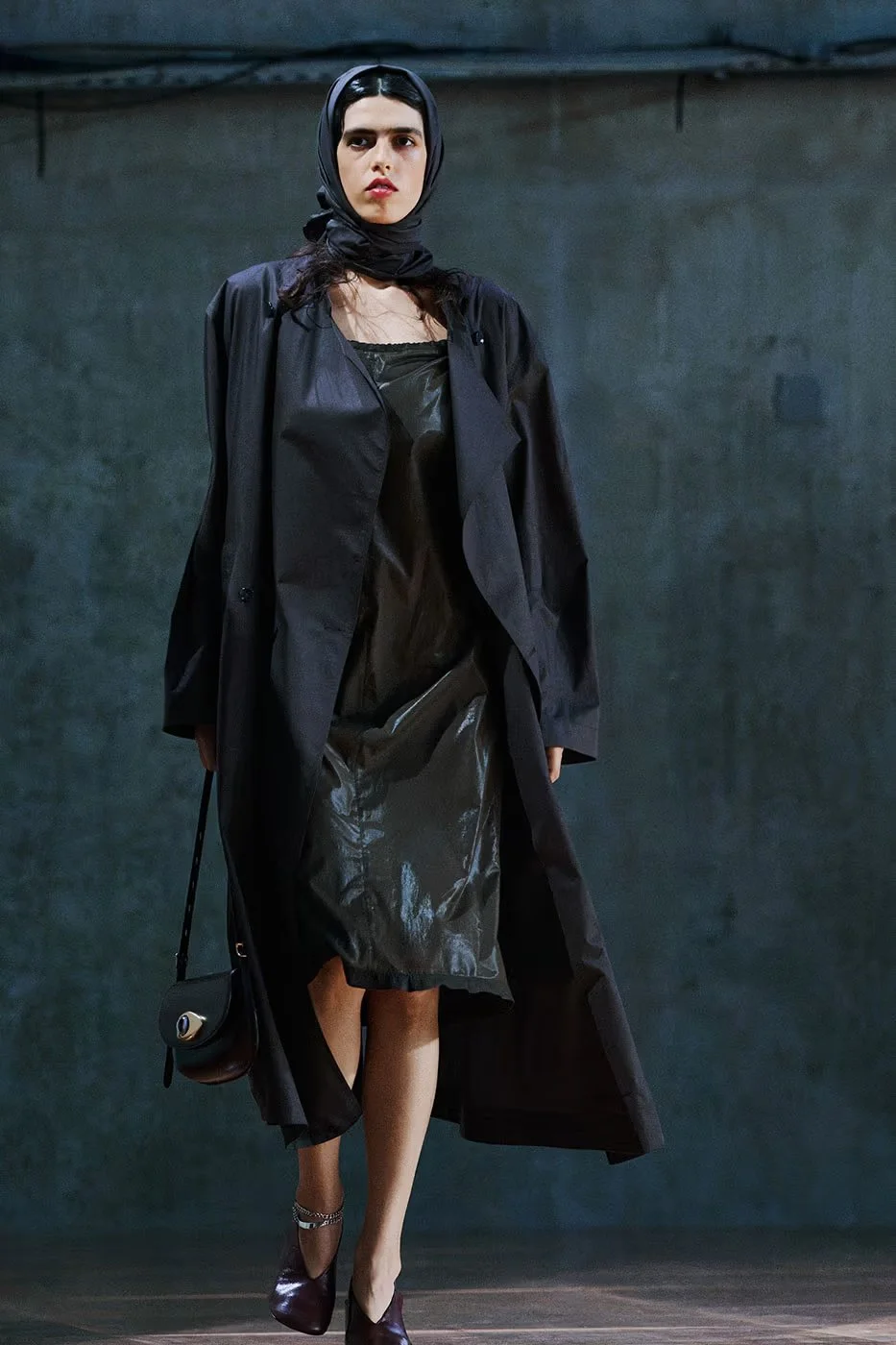 https___hypebeast.com_image_2026_06_24_lemaire-ss27-paris-fashion-week-runway-collection-015.jpg